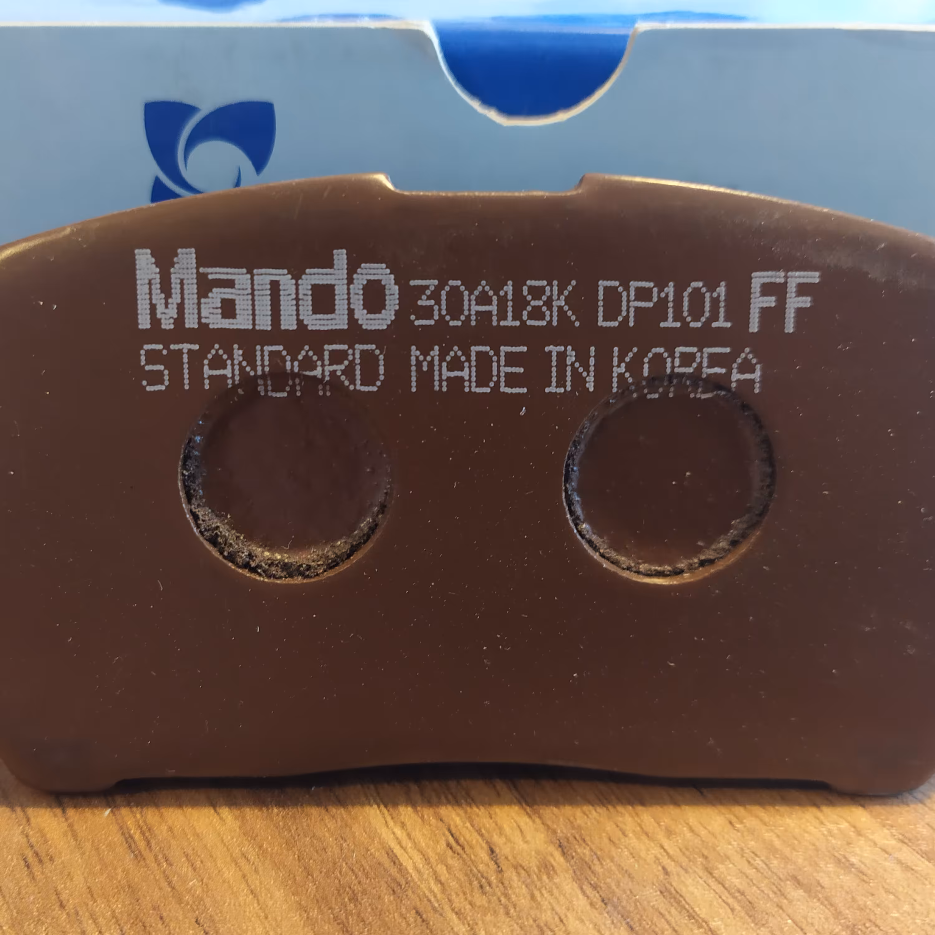 لنت لیفان 620 چرخ‌های جلو ماندو کره