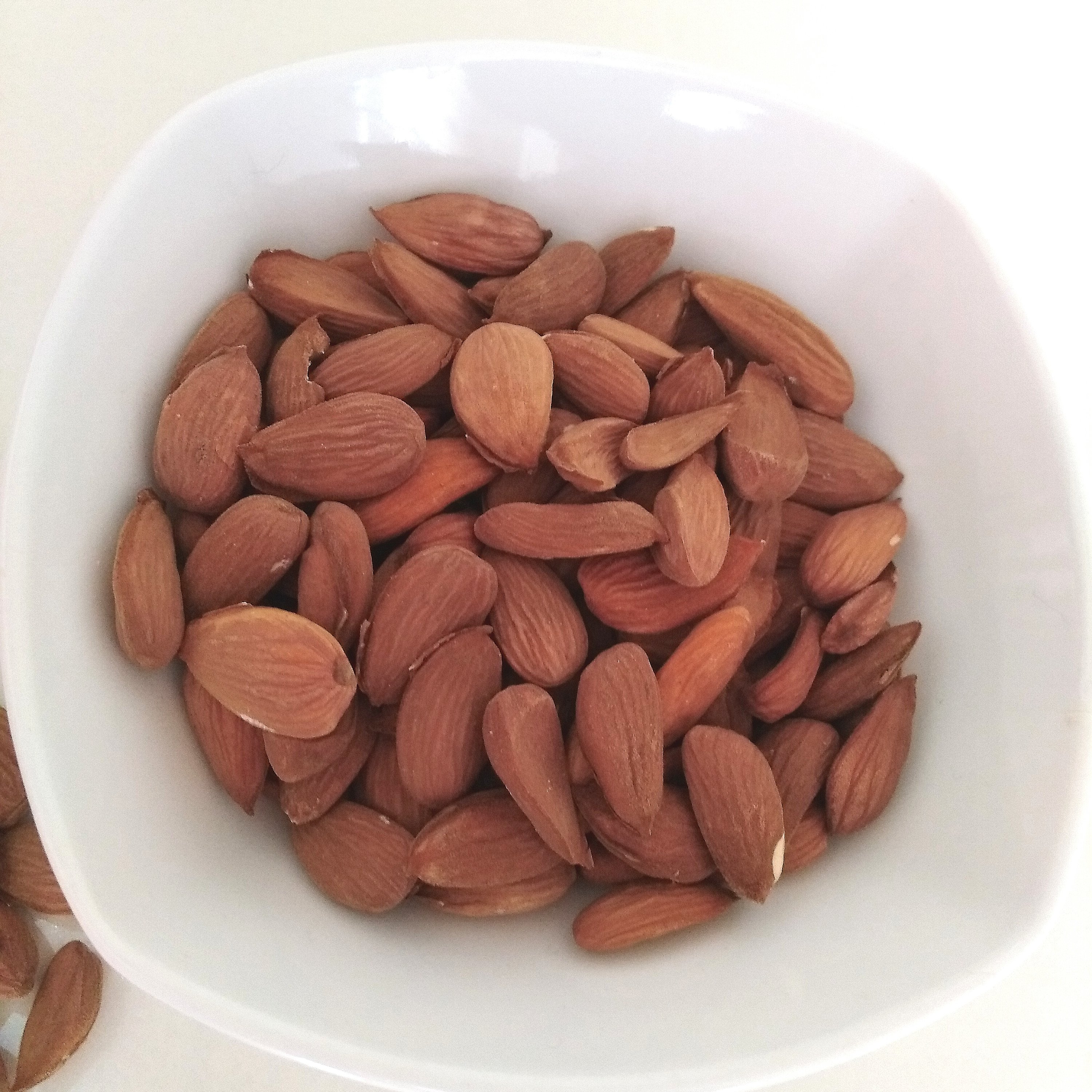 مغز بادام شیرین و تازه،نیم کیلو