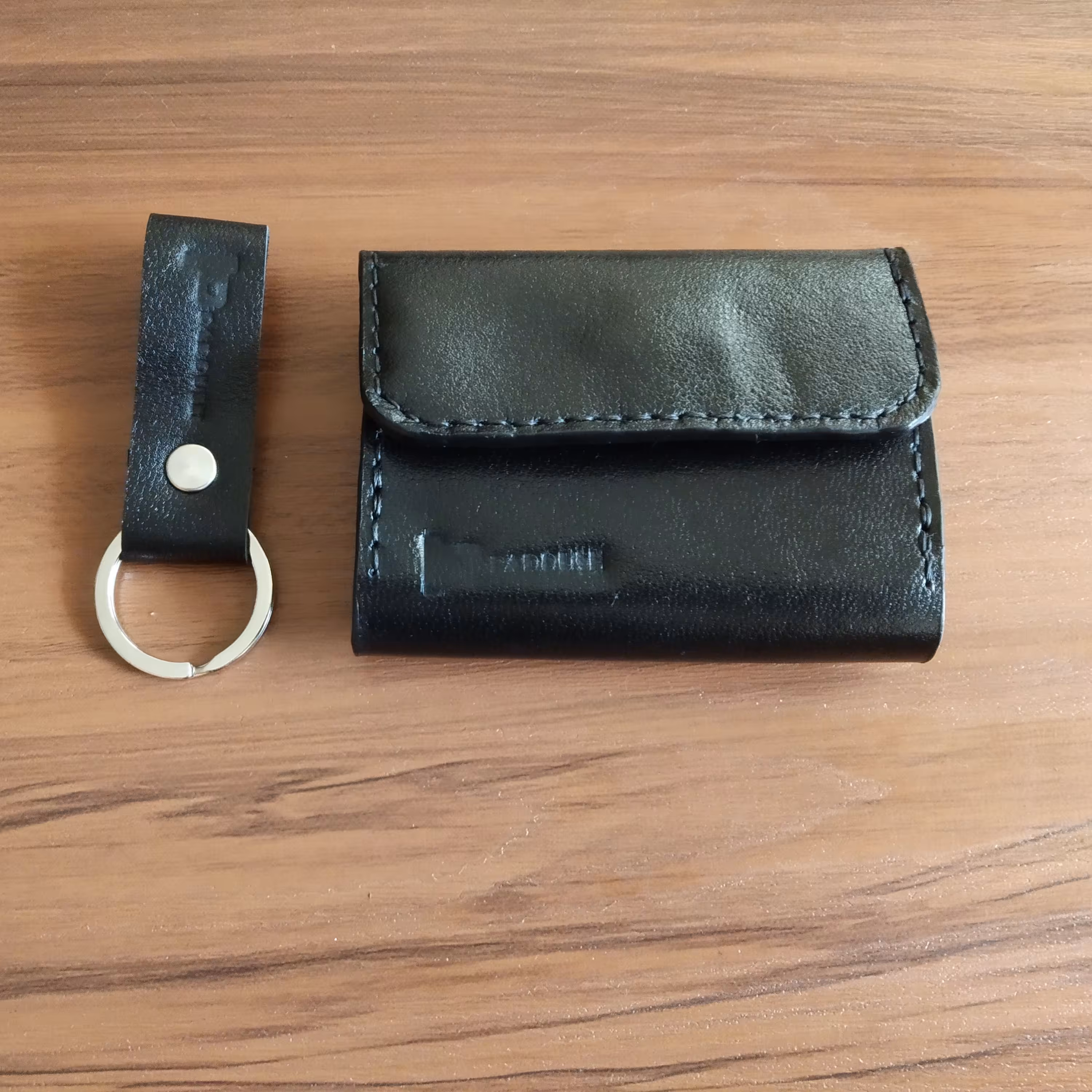 جاکارتی کمری چرمی آکاردئونی افقی