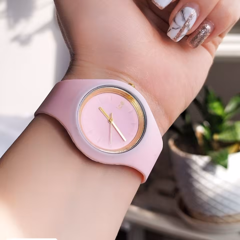 ساعت روزمره زنانه 