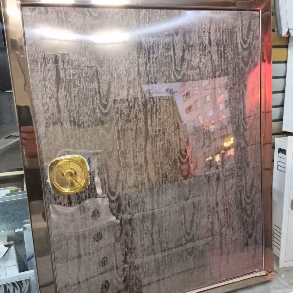  جعبه اتش نشانی برنزی طرح درختی لبه و درب استیل کابین گالوانیزه ضد زنگ ابعاد مشابه مابقی جعبه ها ابعاد استاندارد و سفارش