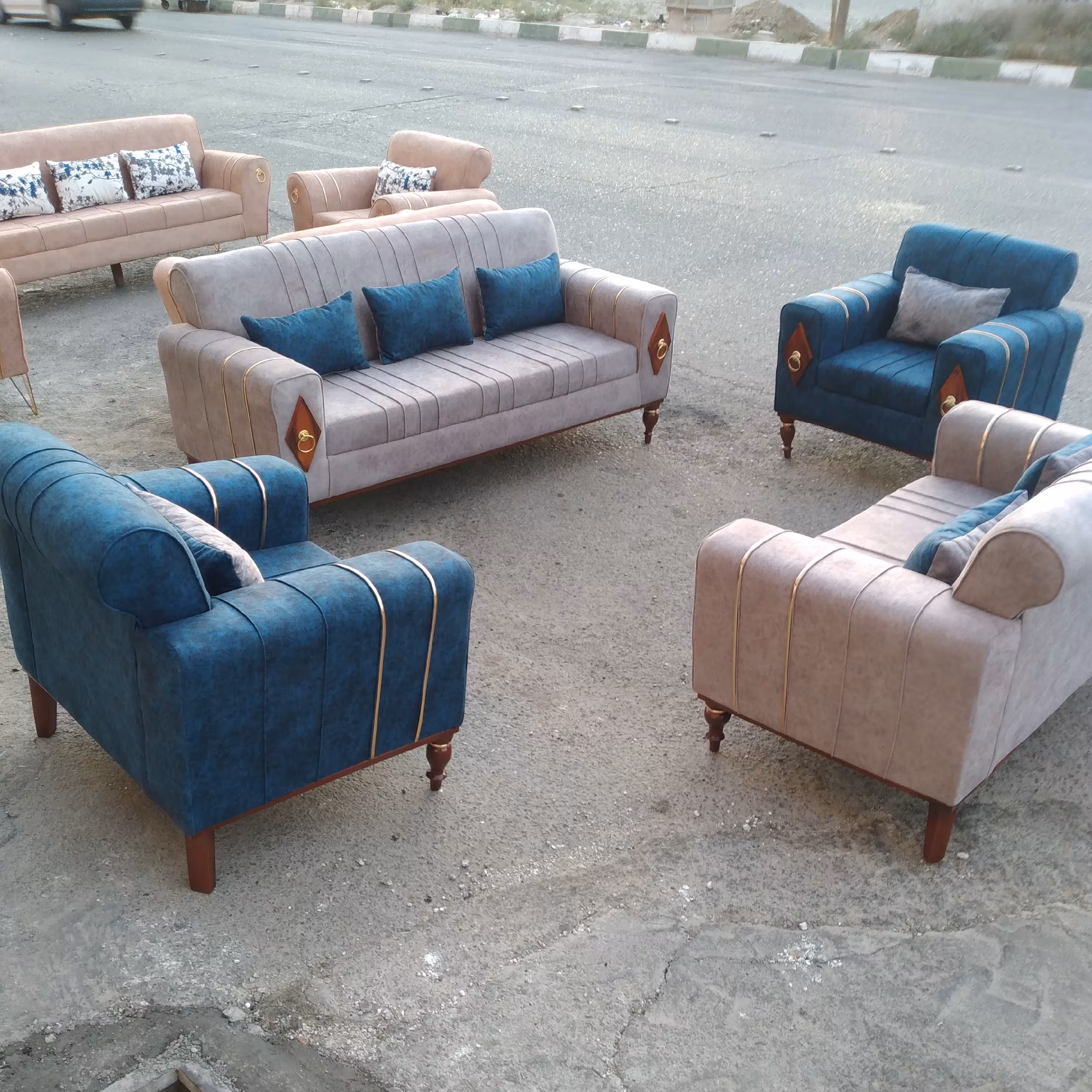 مبلمان آیهان در رنگ بندی*