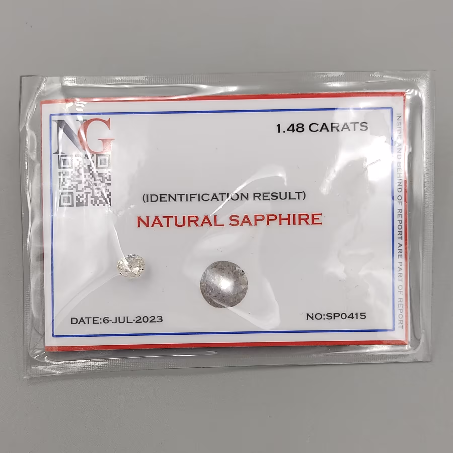 یاقوت سفید بیرنگ اصل شناسنامه دار بدون هیچگونه بهسازی طبیعی و معدنی 