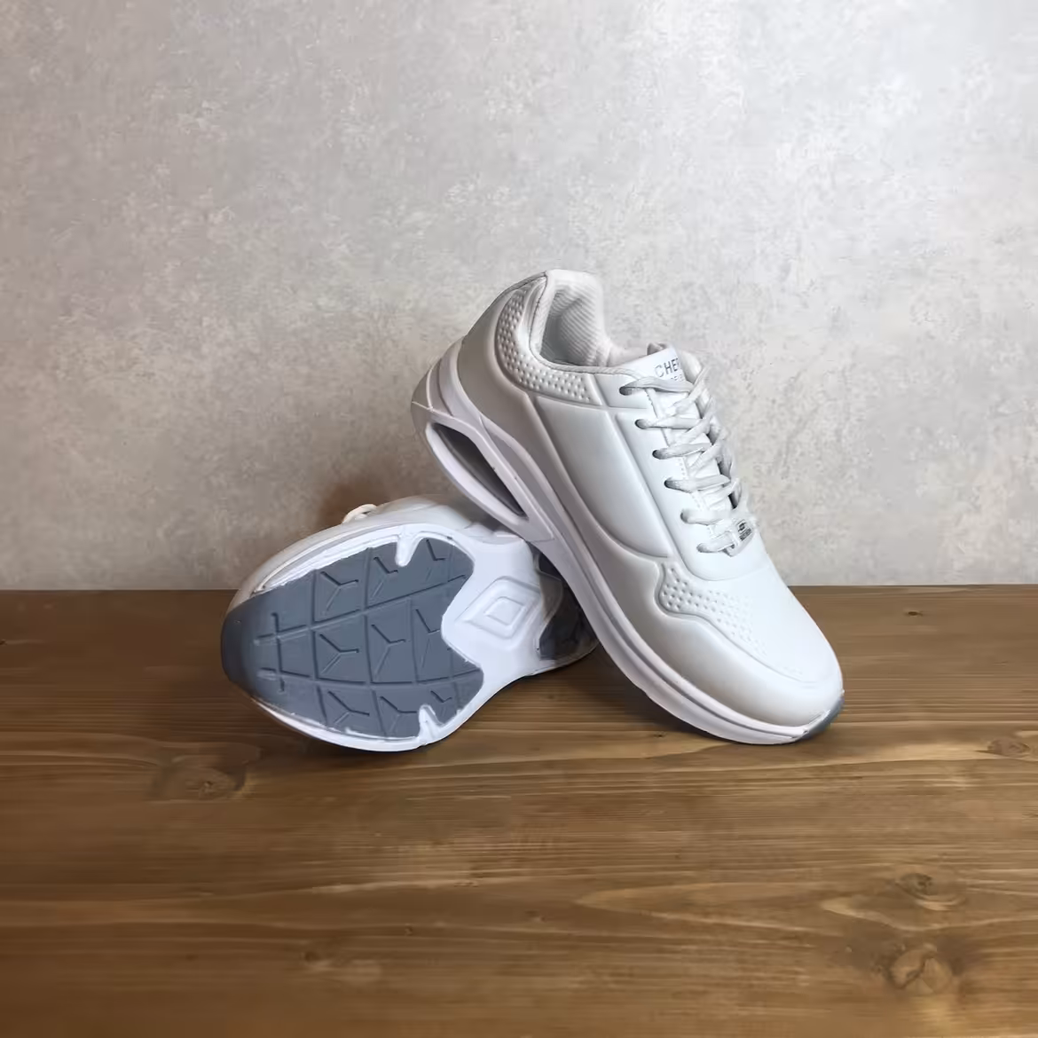 کتونی اسکیچرز