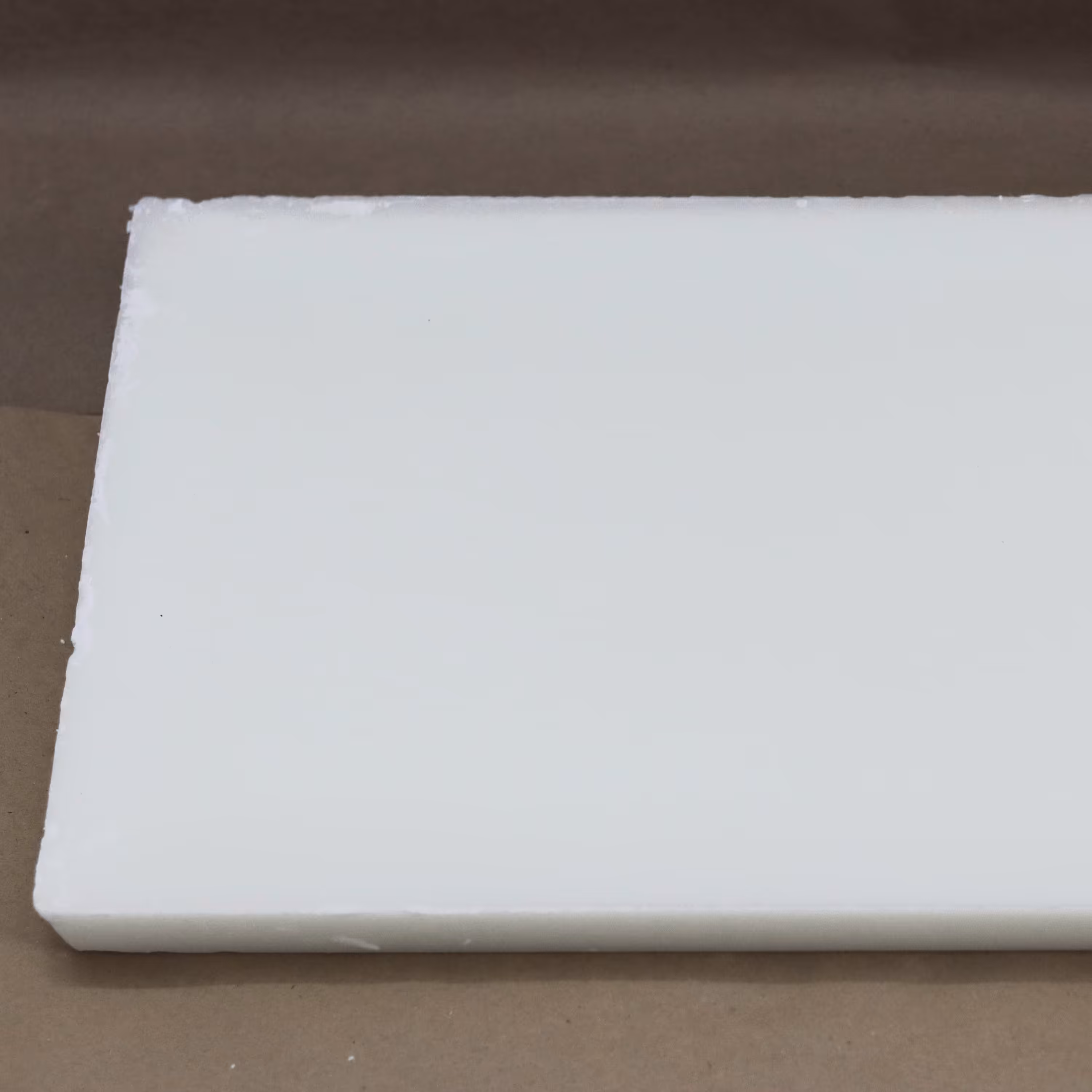 پارافین نیم درصد سنگین شمش 5 کیلویی 