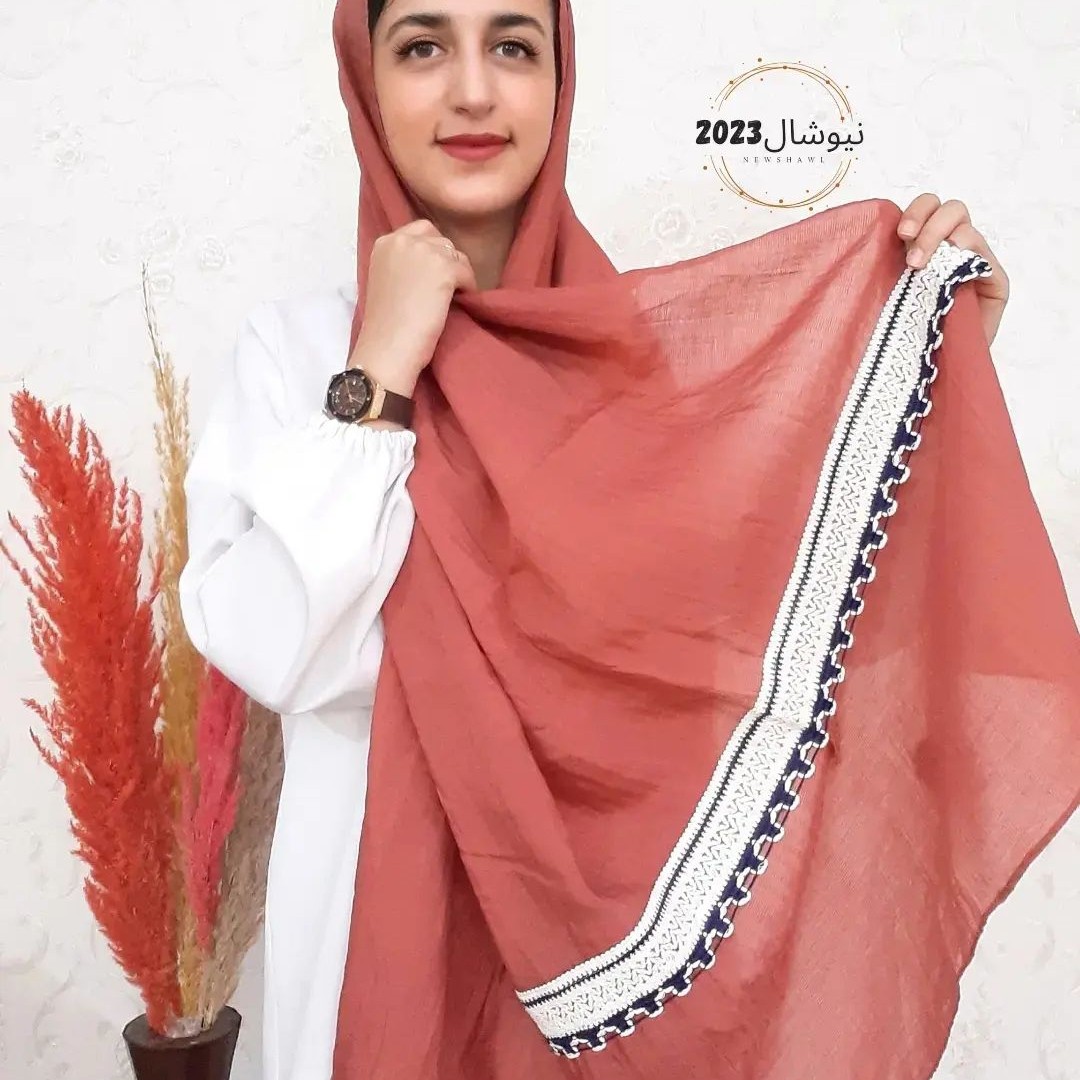 شال مزونی سوزن دوزی شده شیک و باکلاس با ترکیب رنگ شاد جنس نخی ابعاد 190 در 85