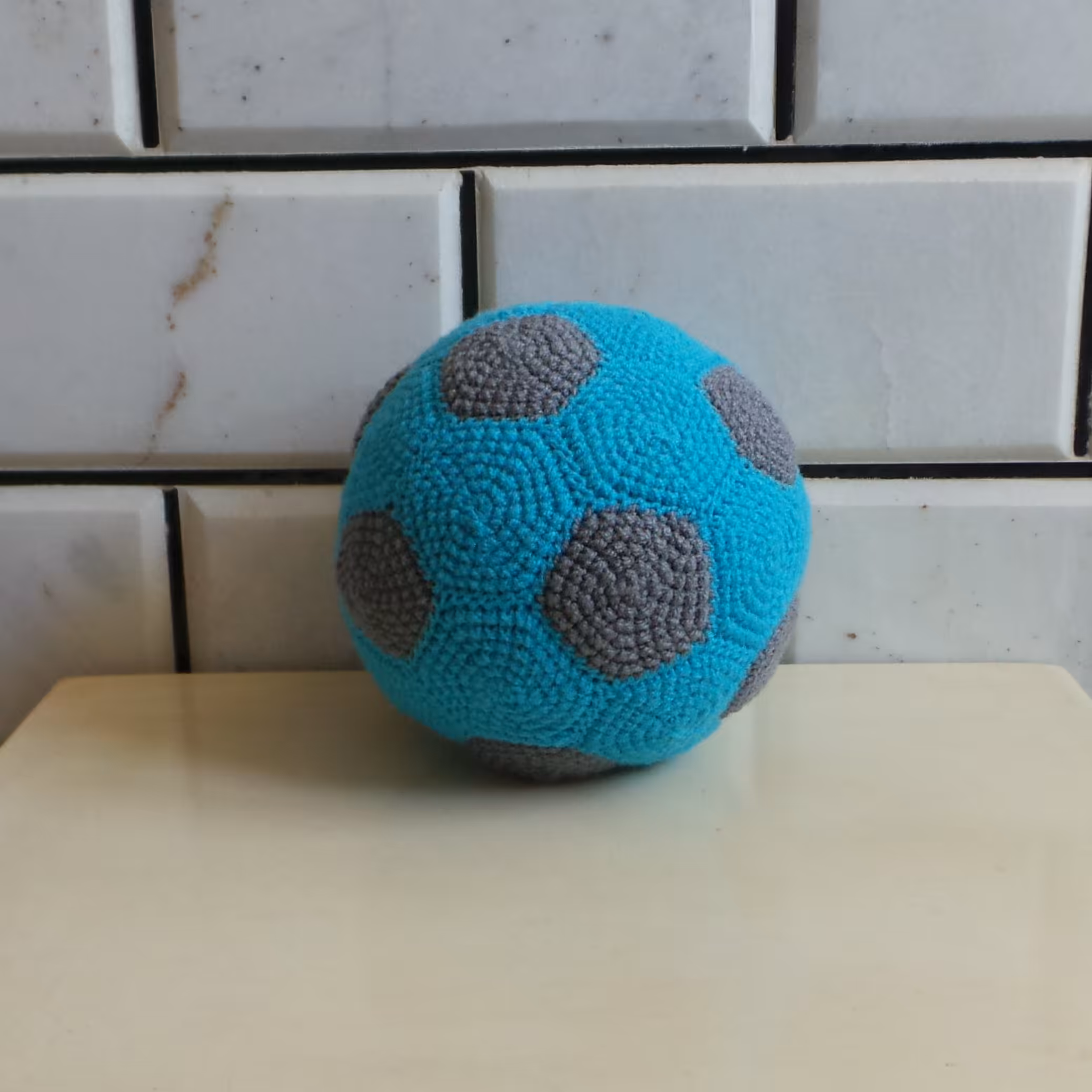 توپ 32تکه دورنگ بافتنی