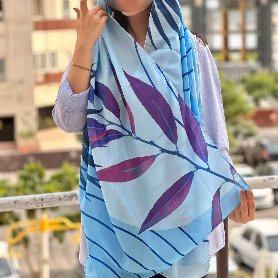 شال طرح هاوایی رنگ آبی نخی اعلا چهارفصل کیفیت درحد شال اورجینال وارداتی 