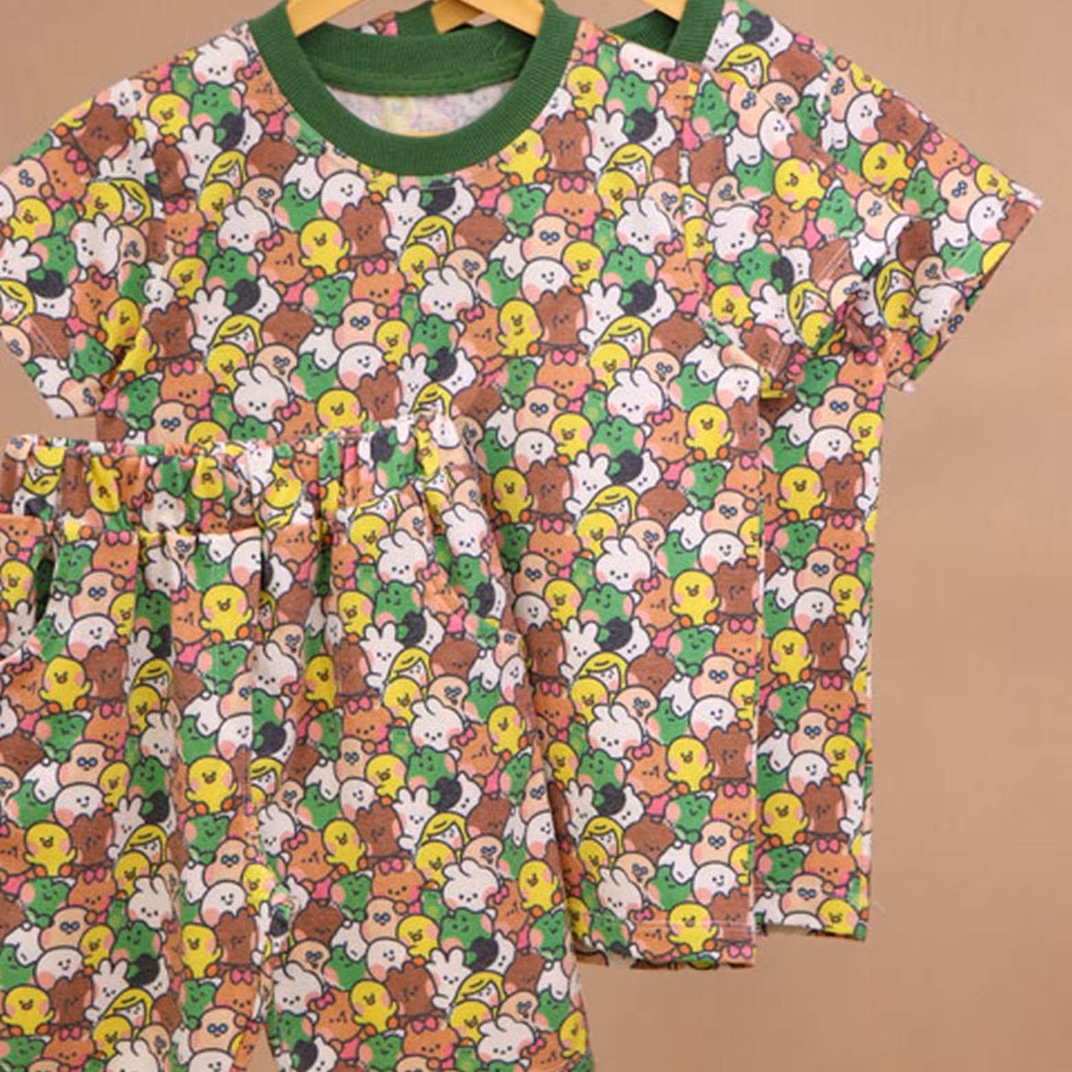 ست بلوز و شلوارک اسپرت طرح جوجه  رنگ  سبز کاهویی 1 تا 9 سال