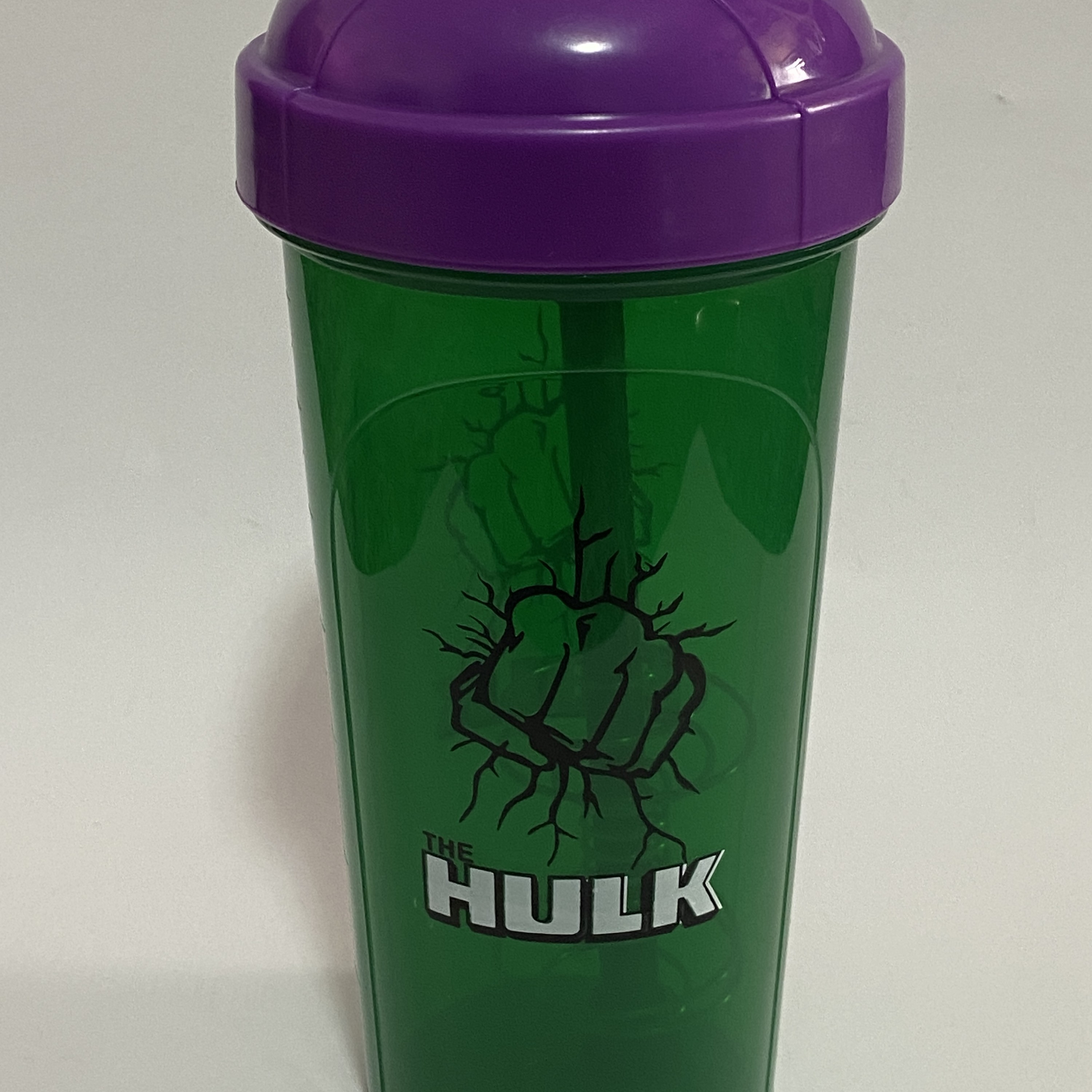 شیکر ورزشی مدل hulk گنجایش 07 لیتر رنگ سبز
