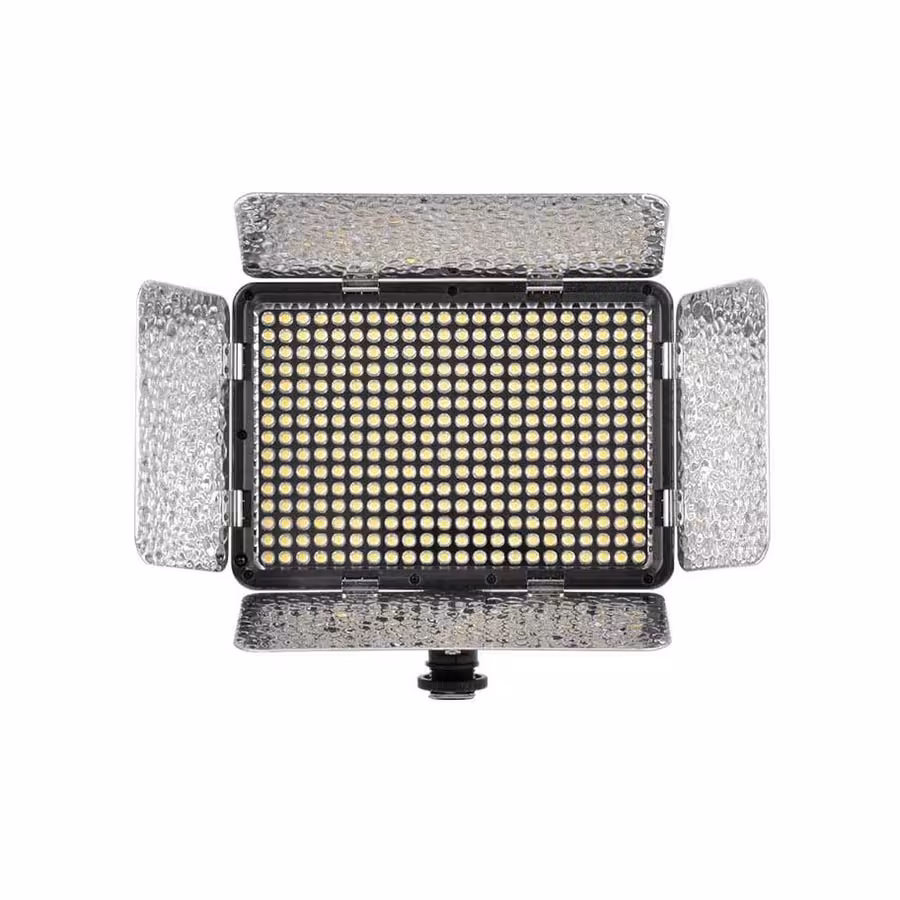 نور LED 330 دارای ریموت و باتری و شارژر و کلوین متغیر