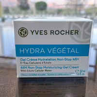 ژل کرم آبرسان ایوروشه مدل Hydra Vegetal مناسب پوست معمولی تا مختلط 50 میل

