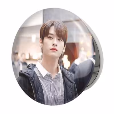 آینه جیبی خندالو طرح لی نو گروه استری کیدز Stray Kids مدل تاشو کد 11859
