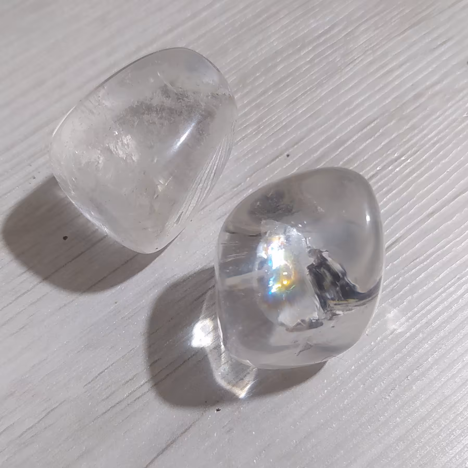 کریستال کوارتز بسیار زیبا و دیدنی دارای خواص فراوان