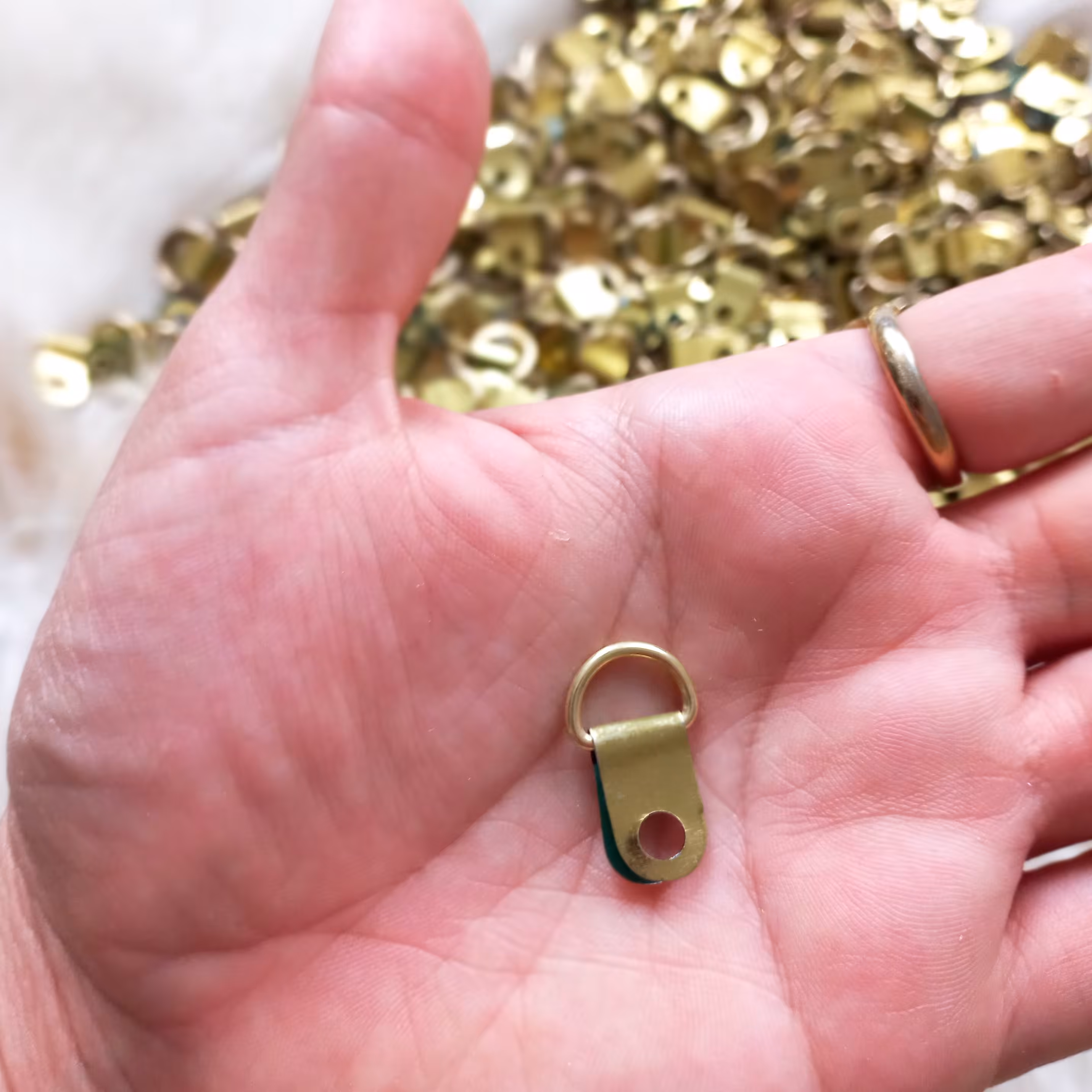 قلاب پشت تابلو سایز کوچک 