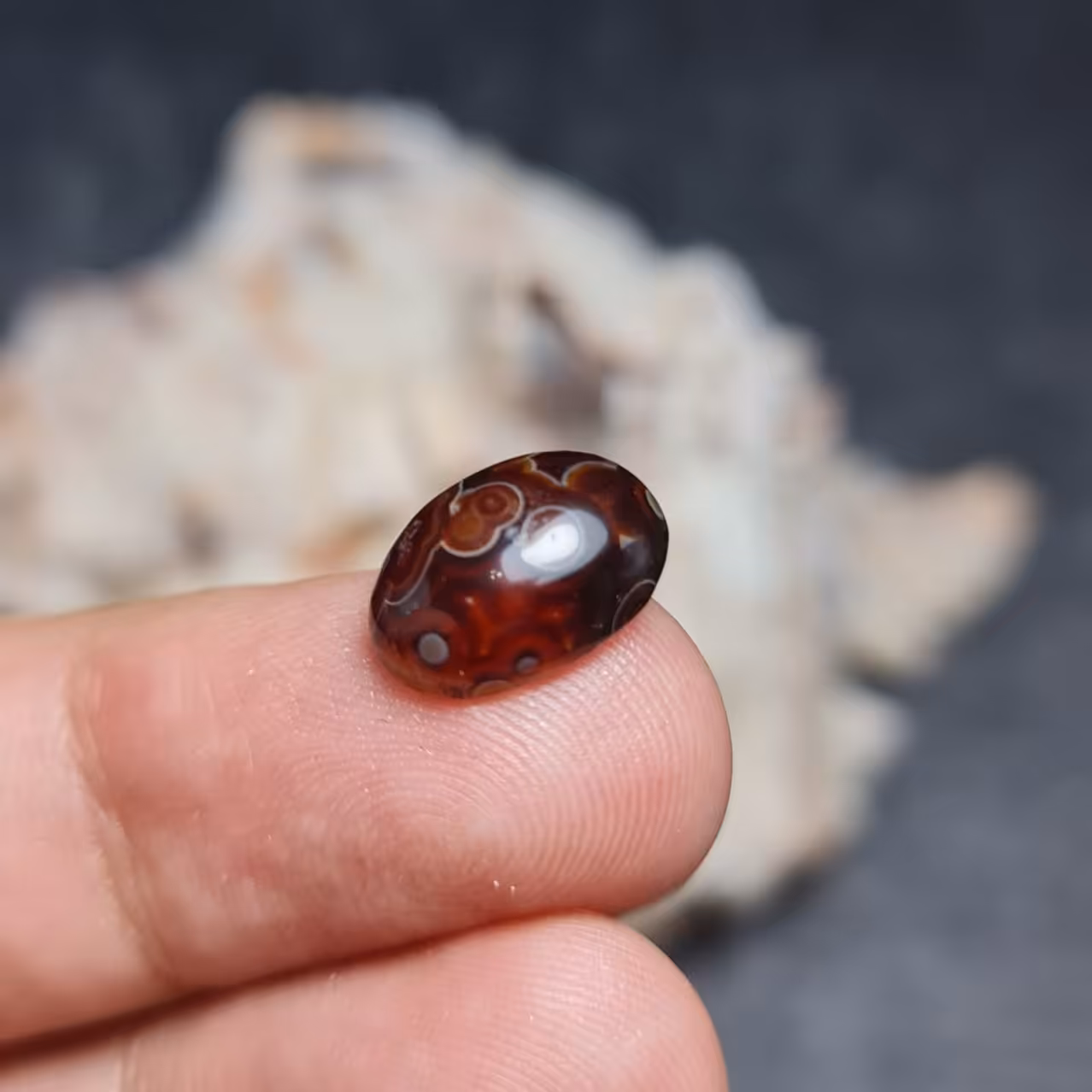  نگین سایز کوچک فوق العاده زیبای سنگ عقیق شفت العبد باباقوری بسیار خاص معدنی خراسانی
کد 27953