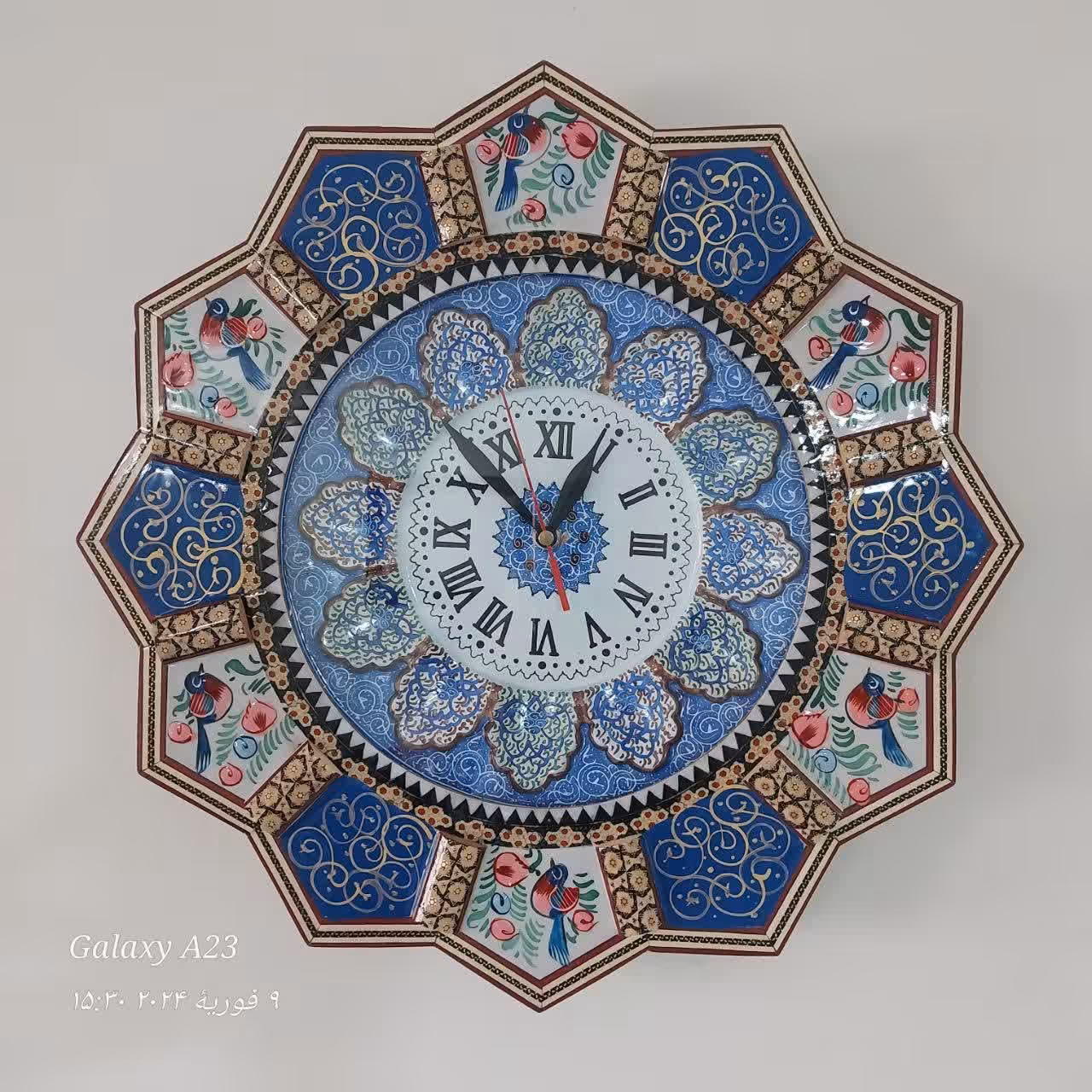 ساعت خاتم کاری مینیاتور خورشیدی با صفحه مینا کاری سایز  42 سانتی متری با تنوع طرح و رنگ