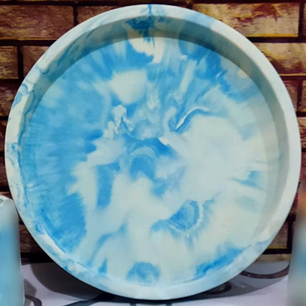 سینی گرد طرح ابر و باد آبی آسمانی 