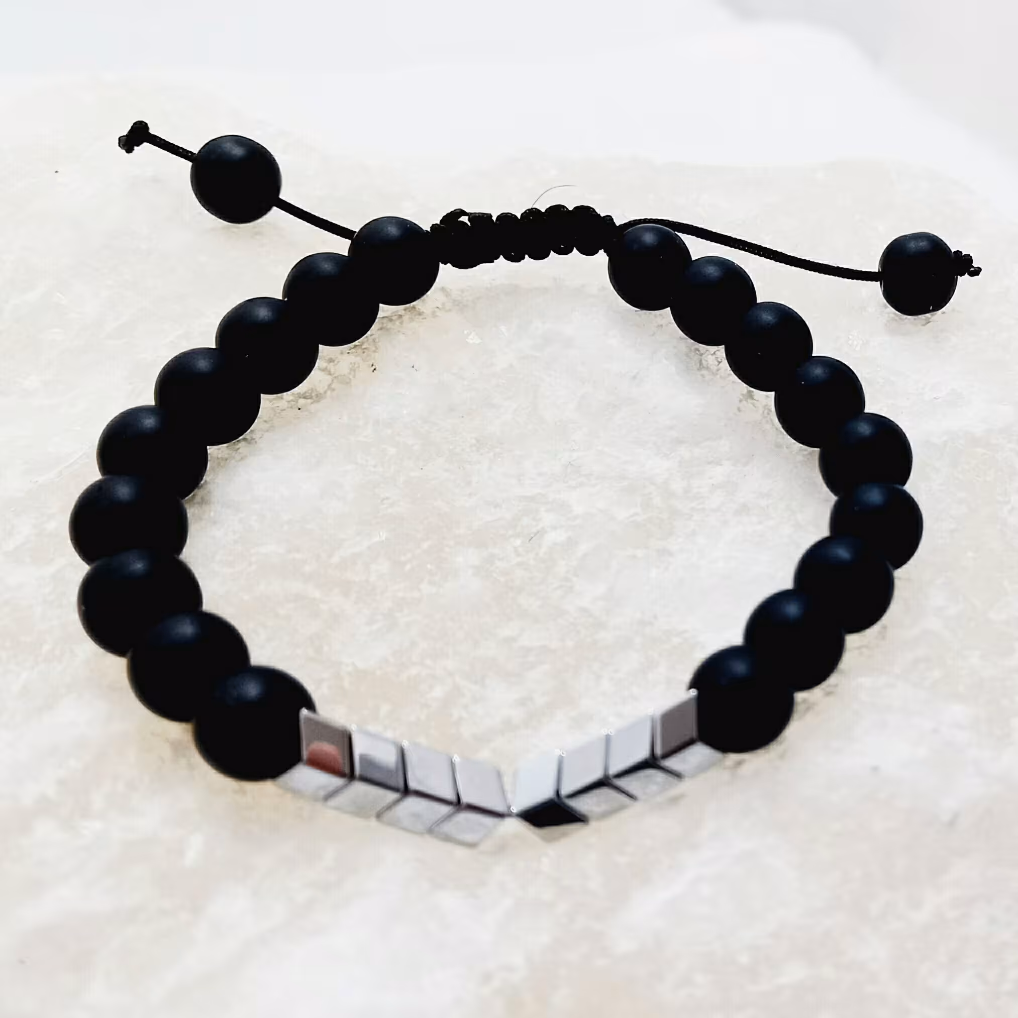 دستبند اونیکس و حدید فلشی رنگ نقره ای(ارسال رایگان )