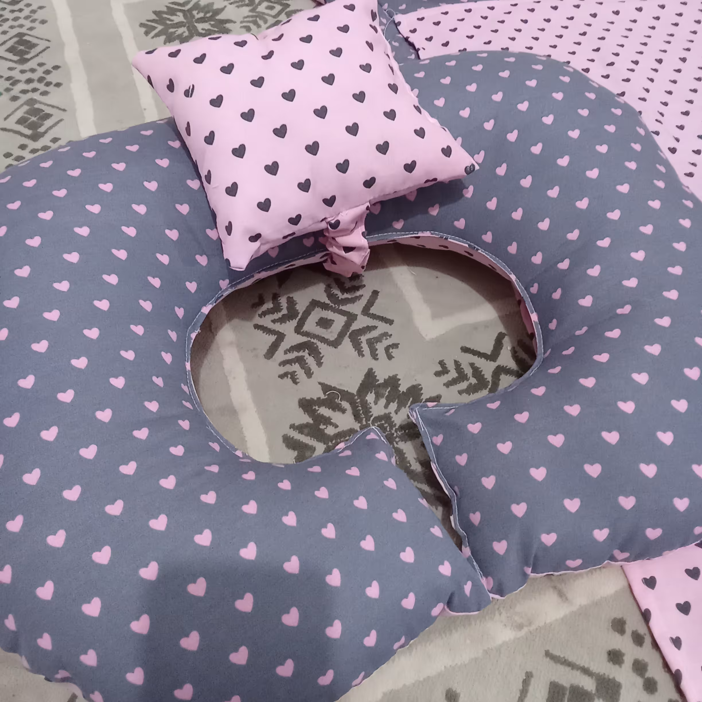 بالشت شیردهی و نشیمن 