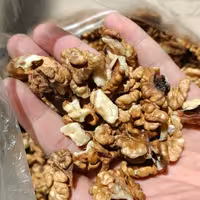 مغز گردو درجه یک کردستان با چربی فراوان 