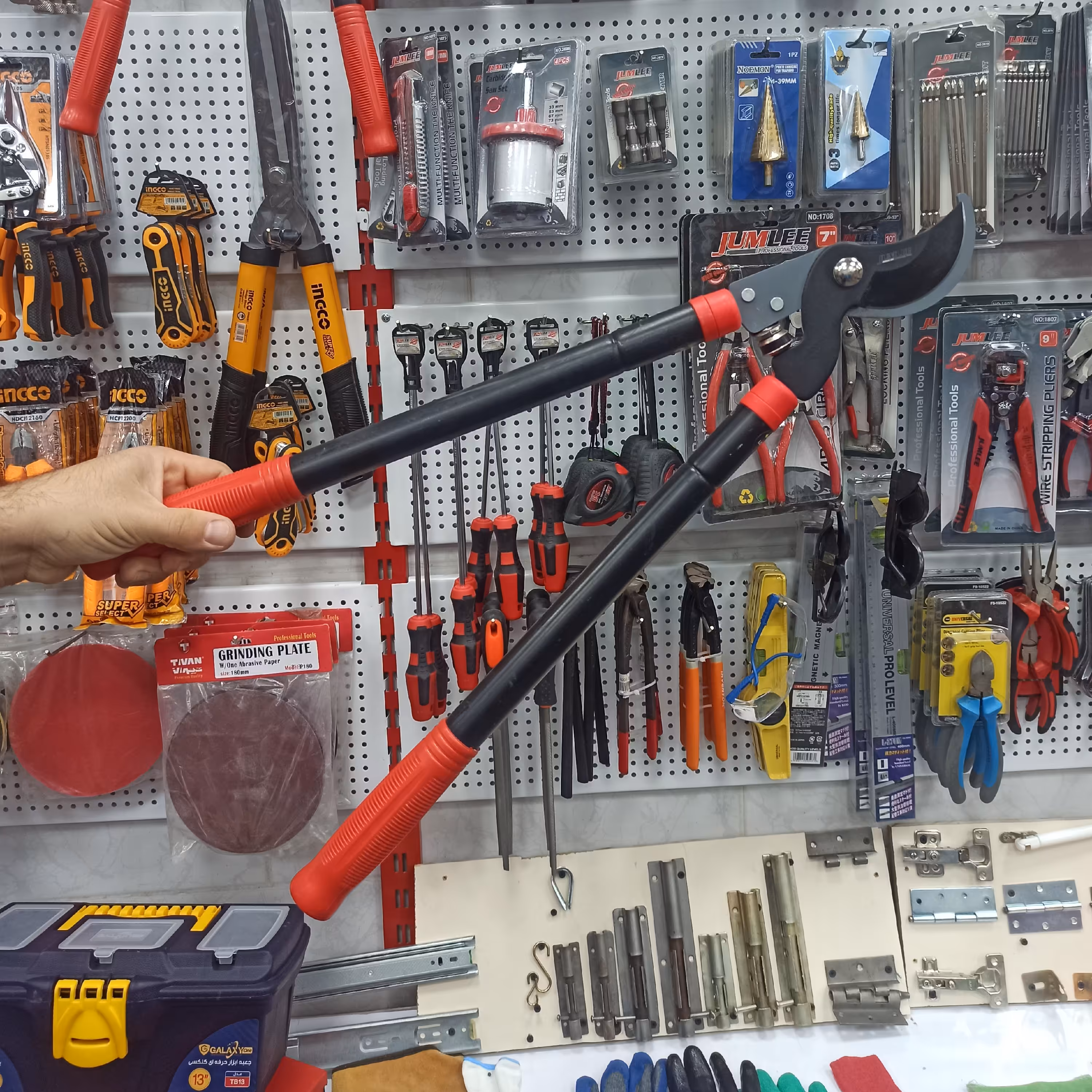 قیچی شاخه بُر  دسته بلند