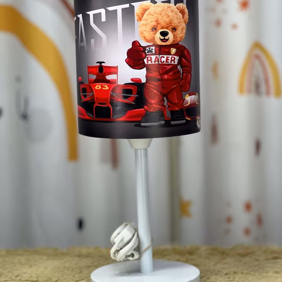 آباژور اتاق کودک در طرح های متنوع دارای طلق نسوز چاپی پایه فلزی دارای کیفیت بالا و تضمینی