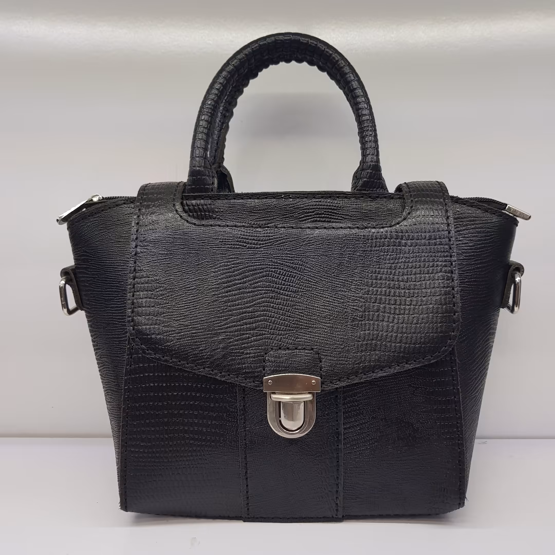 کیف زنانه چرم طبیعی گاوی دستدوز  به قیمت کلی