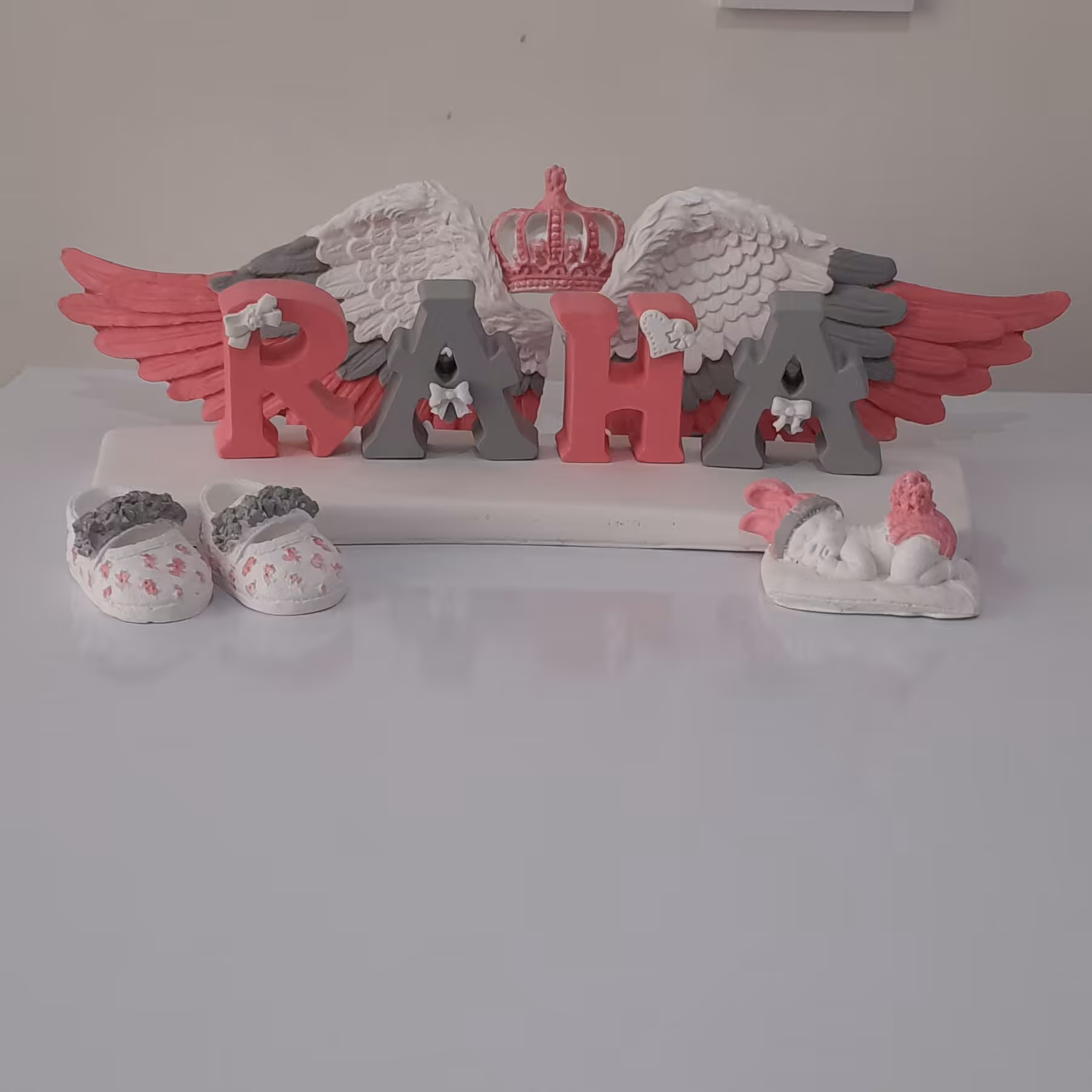 استند اسم لاتین