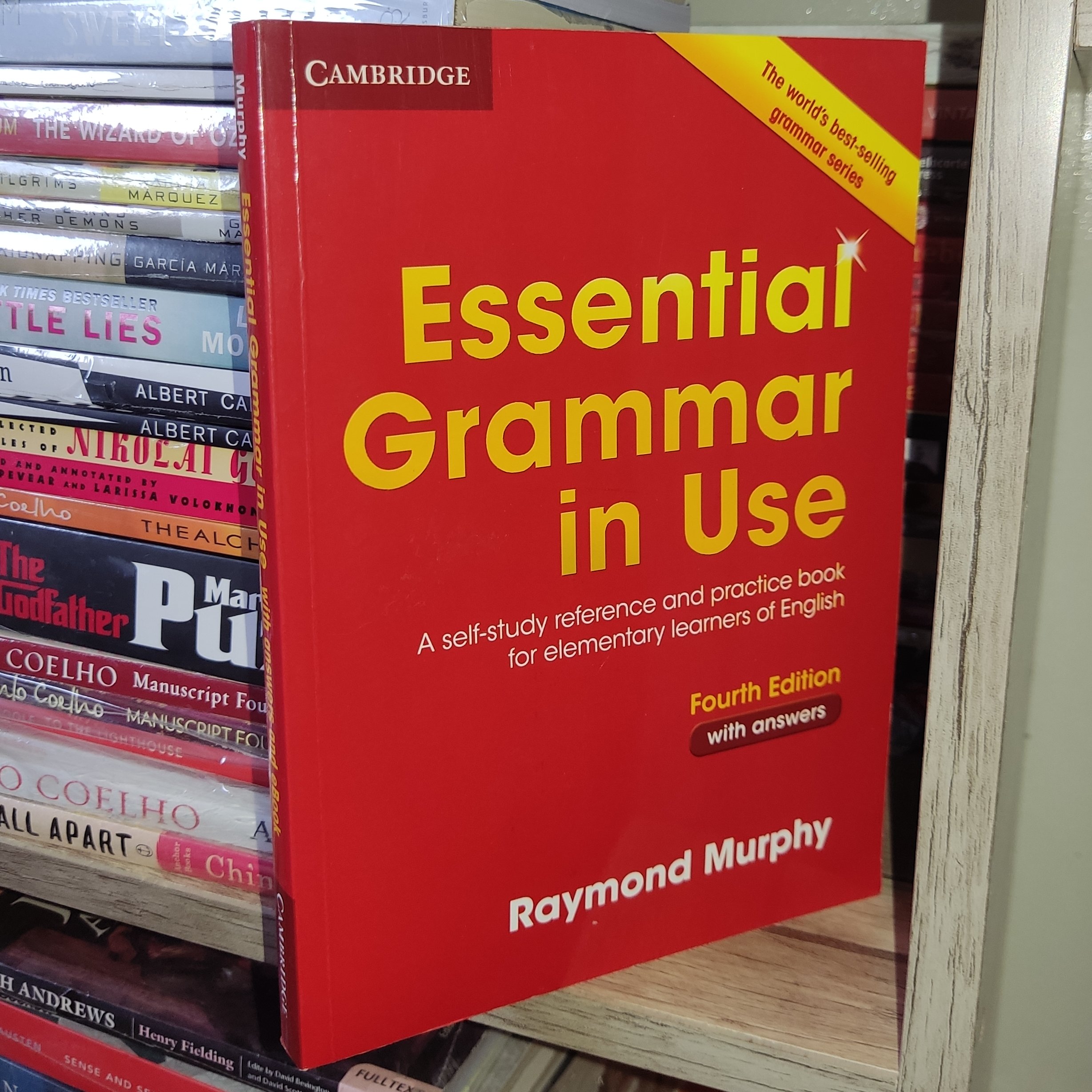 کتاب آموزشی Essential Grammar in Use (گرامر سطح مقدماتی)