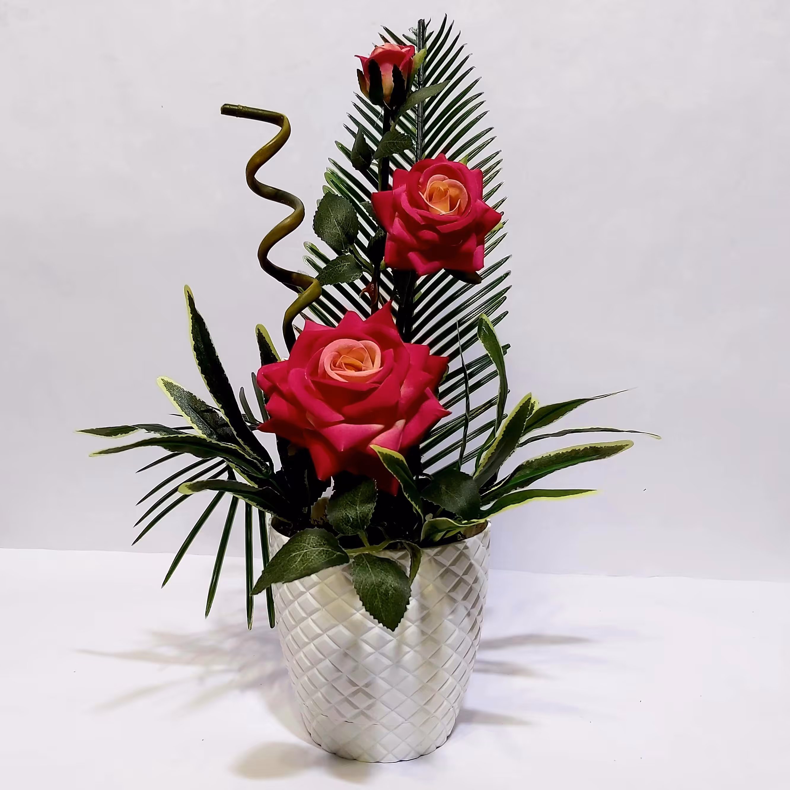 گلدان گل مصنوعی رز مخمل وارداتی(عالیجناب)