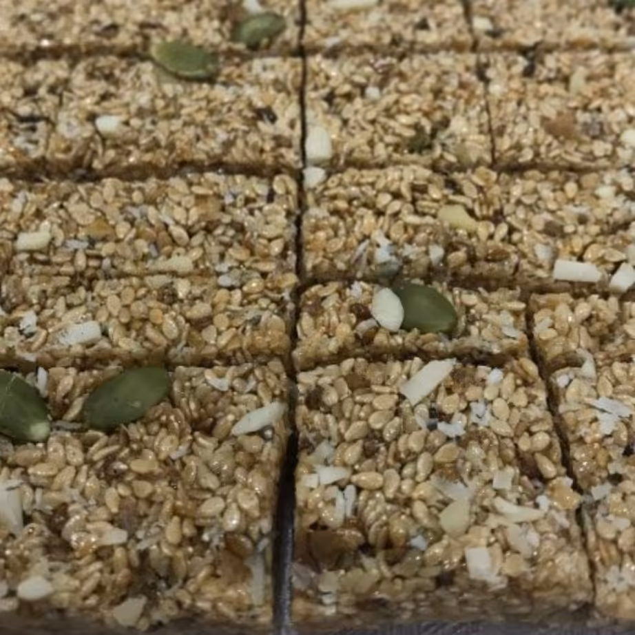 حلوا کنجدعسلی(شیرینی کنجدی)  تخته ای سوغات دزفول