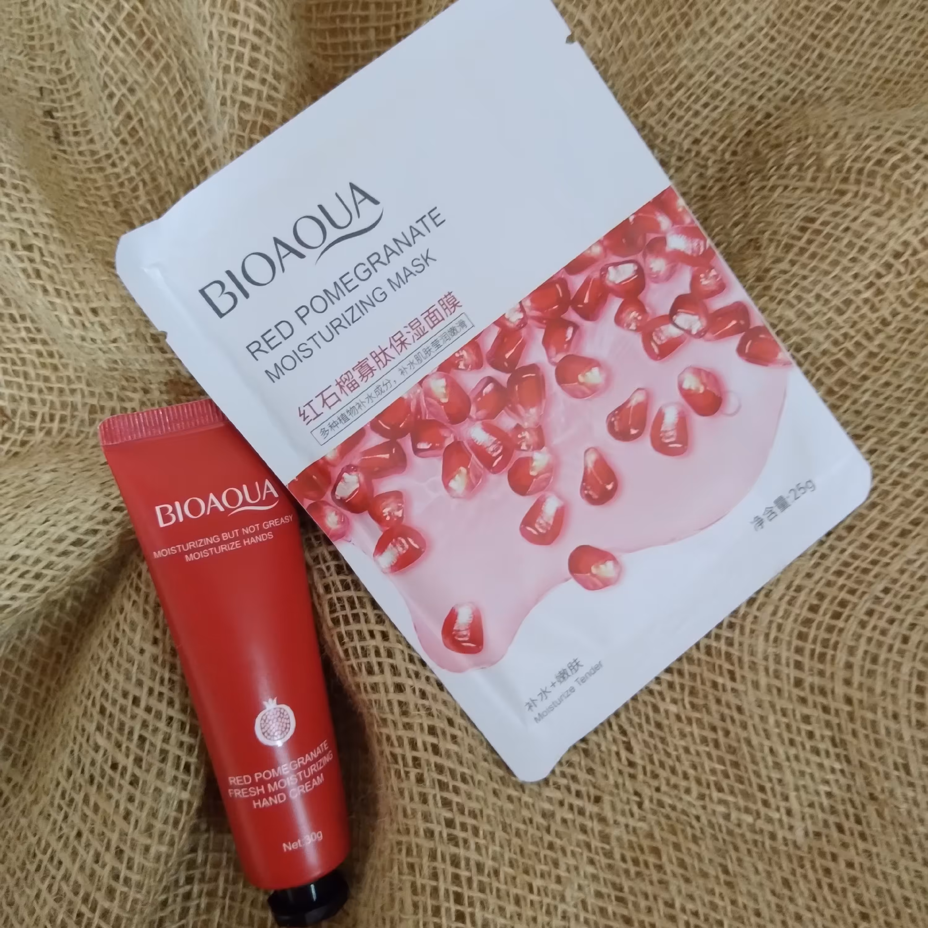 ست 2 تیکه کرم دست و صورت انار بیوآکوا به همراه ماسک ورقه ای صورت انار