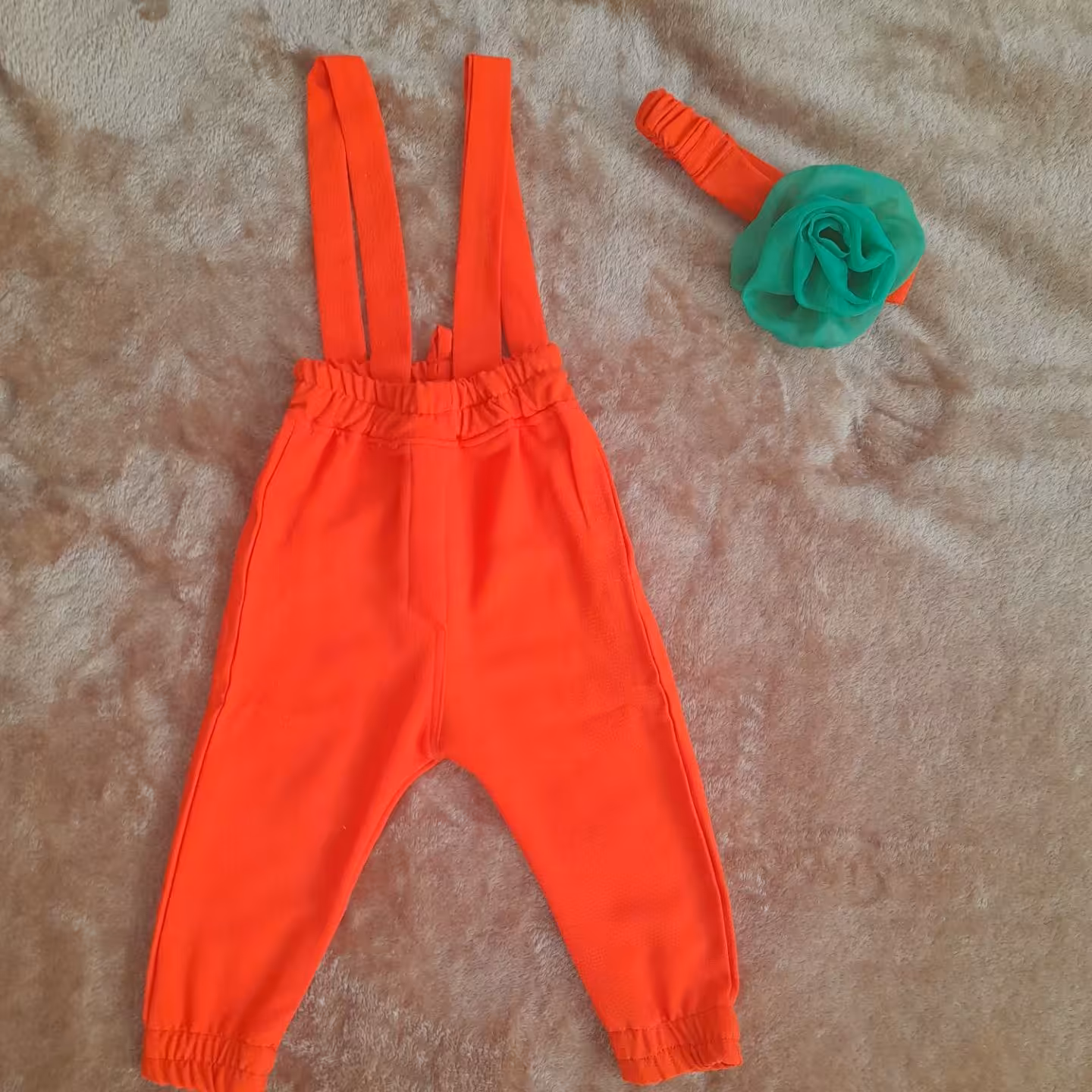 شلوار بندی یا ساسبند دخترانه و پسرانه  قابل سفارش تا چهار سال یلدایی قرمز و سبز 