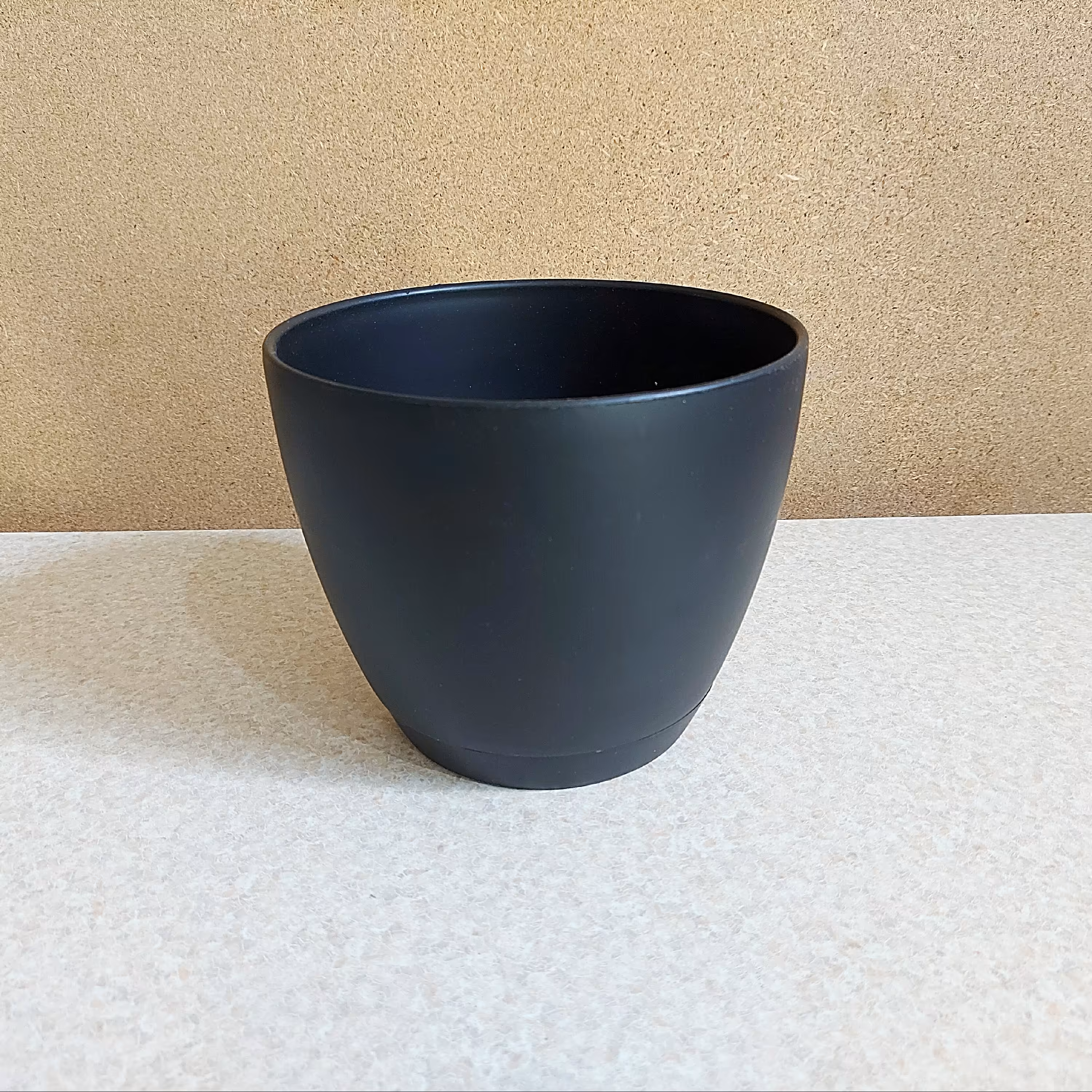 گلدان میکا گرد مشکی سایز 20