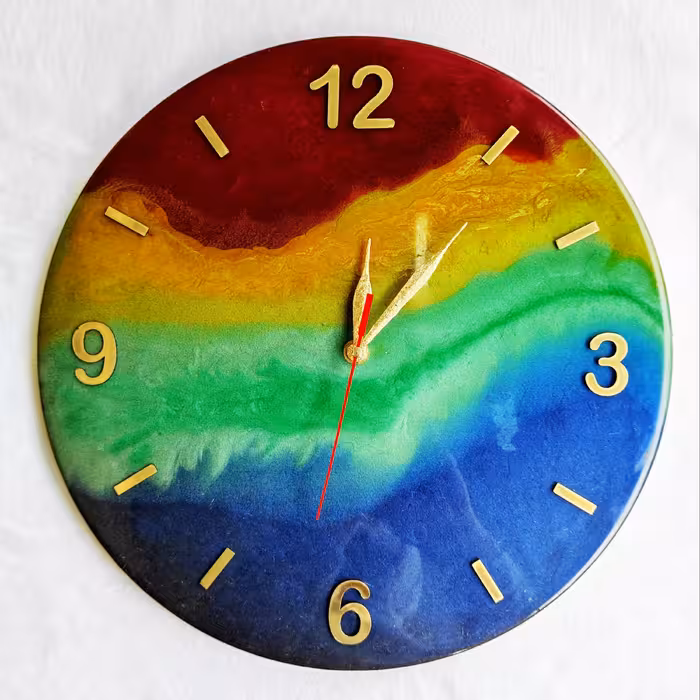 ساعت رزینی دستساز چند رنگ قرمز طلایی سبز آبی