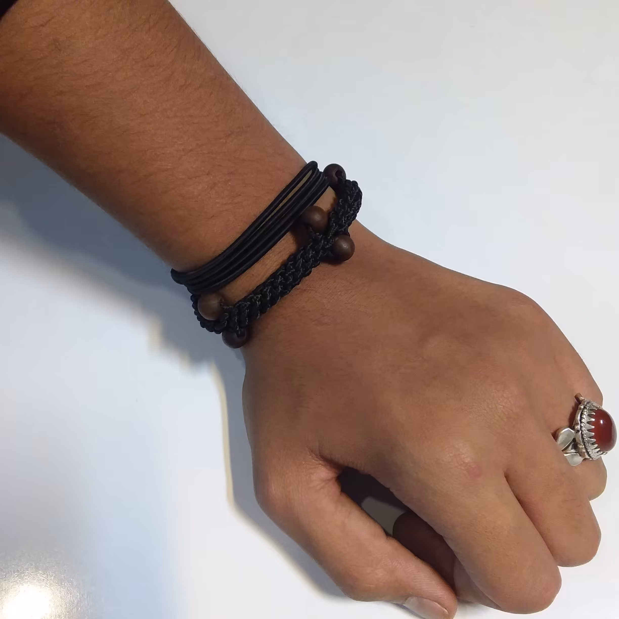 دستبند کشی مهره چوبی دوقولویی مشکی تک رنگ