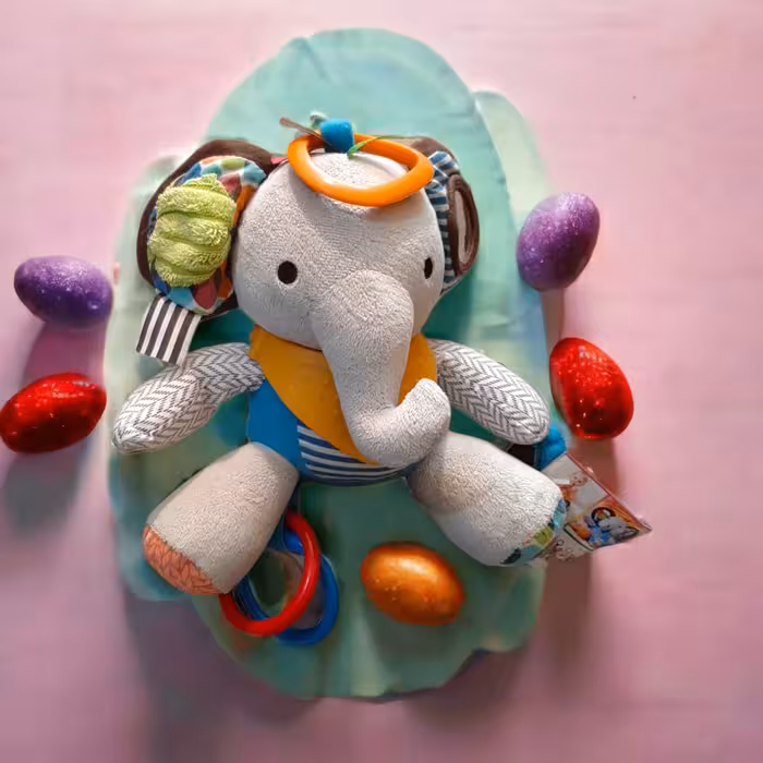عروسک فیل فانتزی کودک جغجغه ای دارای 2 حلقه و 2 دندان گیر ارتفاع 20 سانتی متر