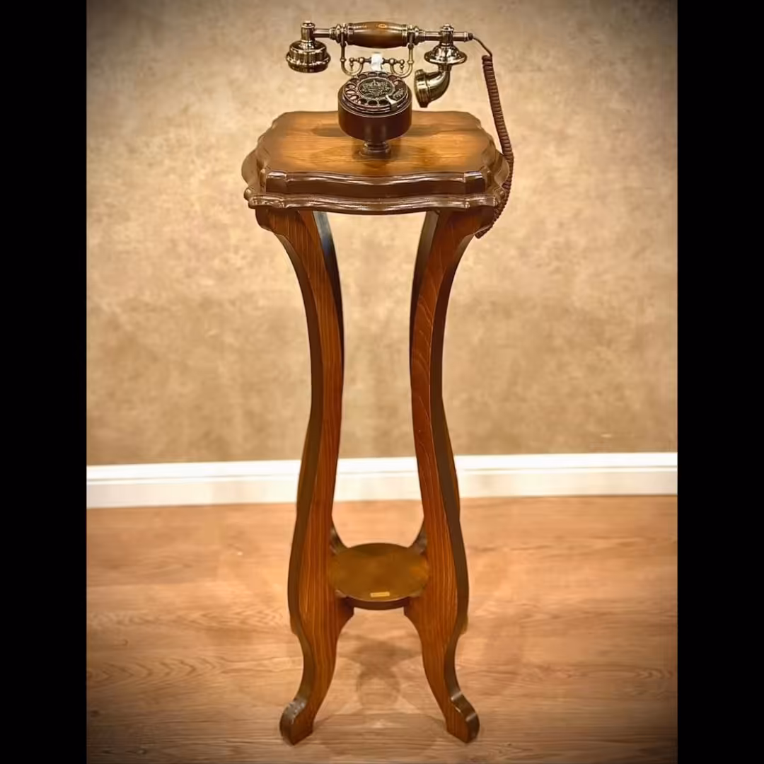 تلفن پایه دار چوبی