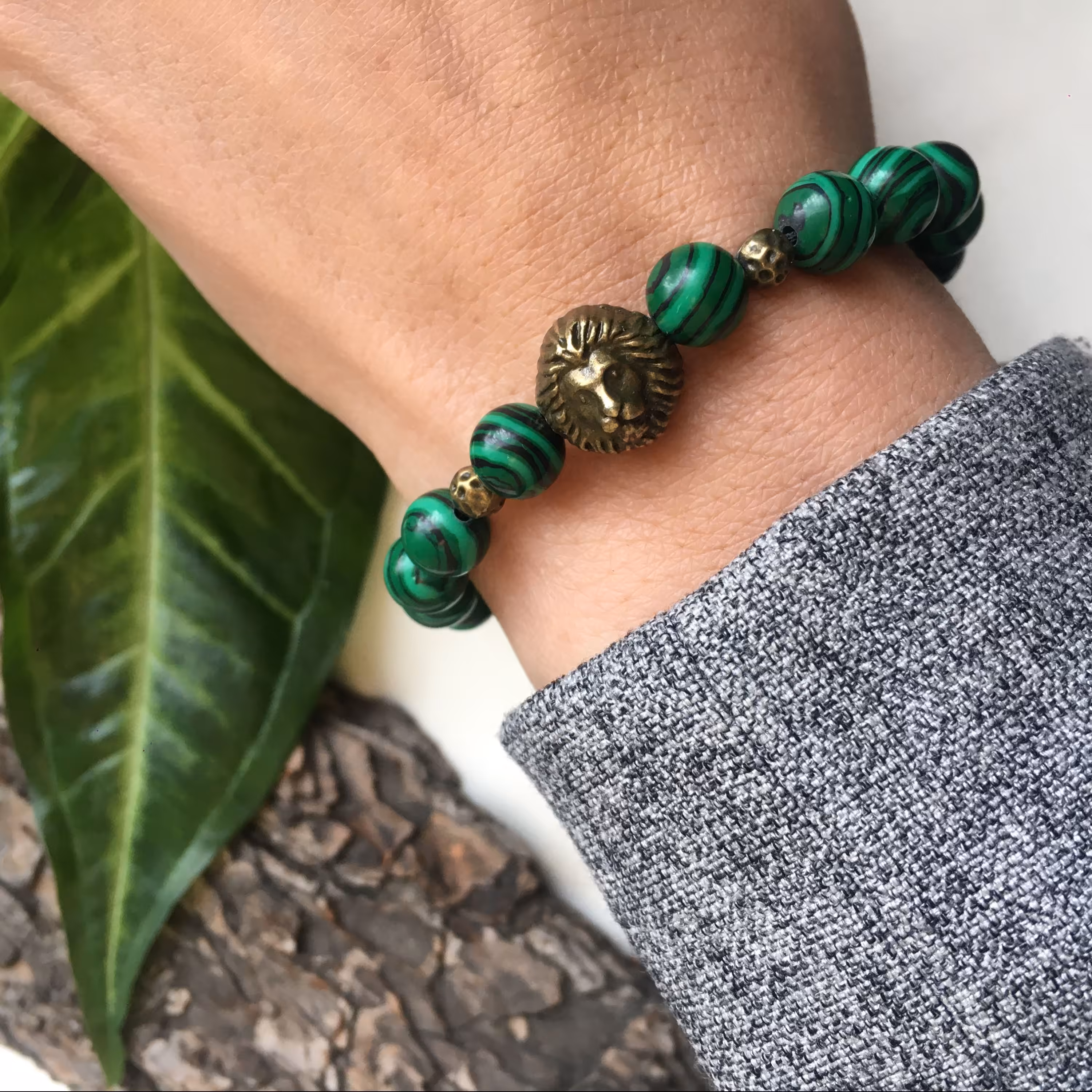 دستبند سنگ های مالاکیت و اونیکس مات مدل شیر