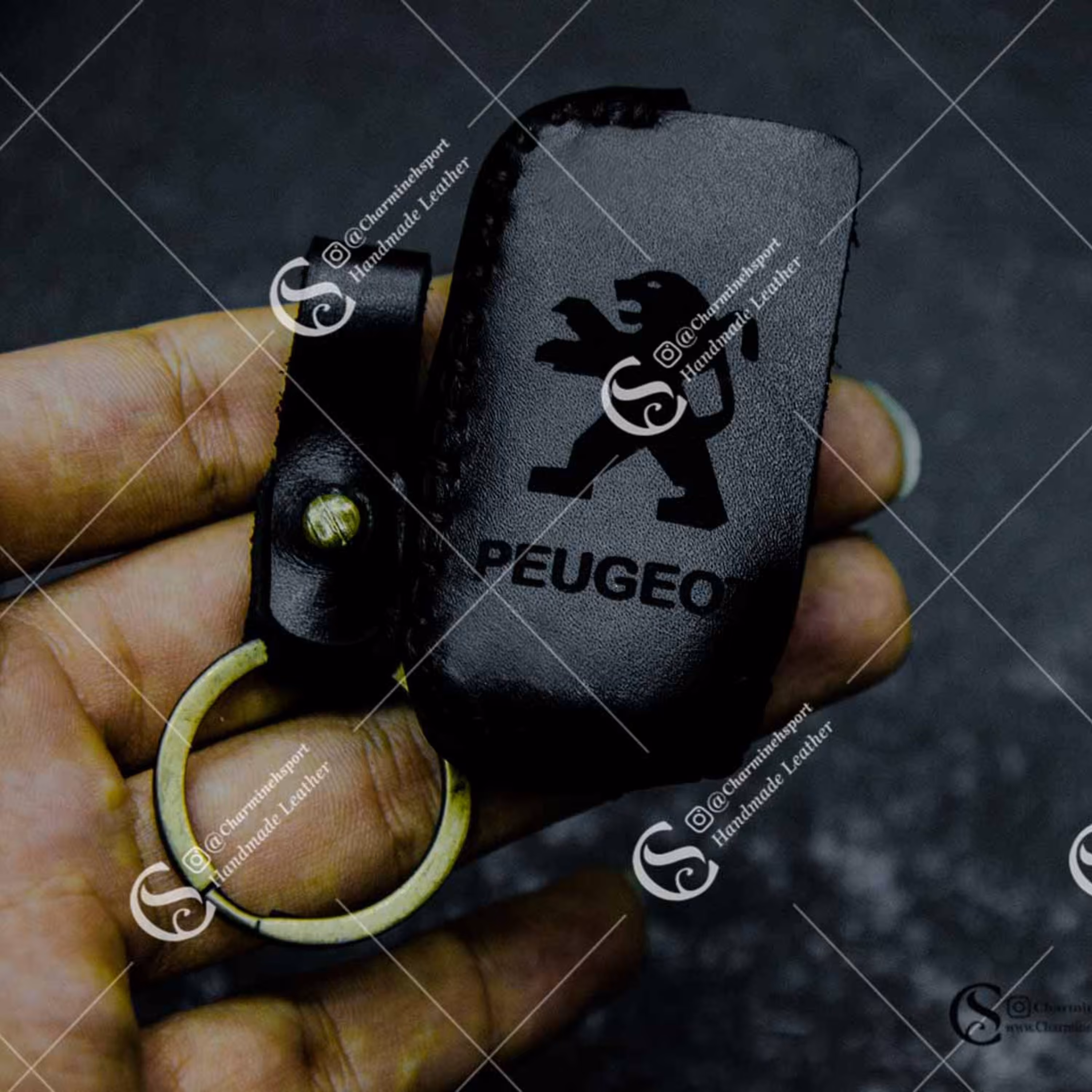 جاسوییچی چرم طبیعی گاوی مشکی مناسب پژو 405 و پارس