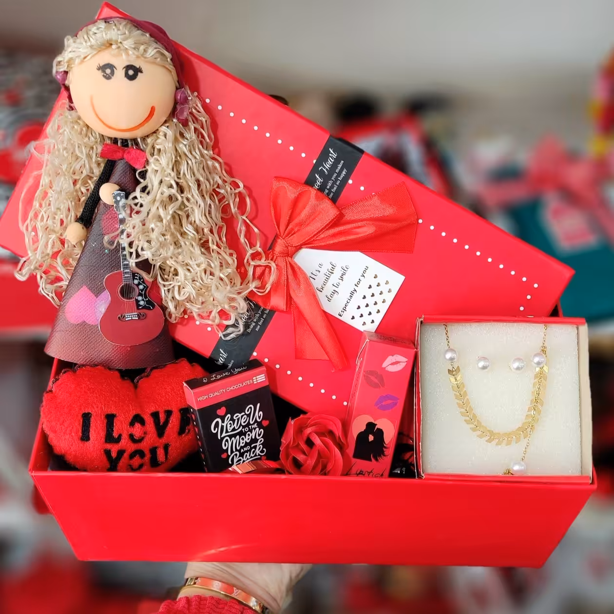 باکس هدیه عروسک ونیم ست