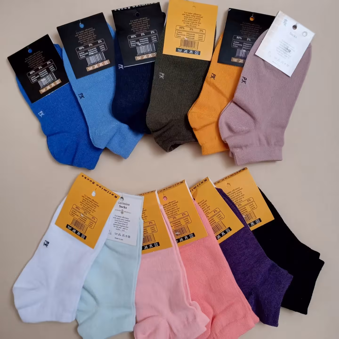 جوراب رنگی رنگی فری سایز 35الی 40کیفیت تضمینی 