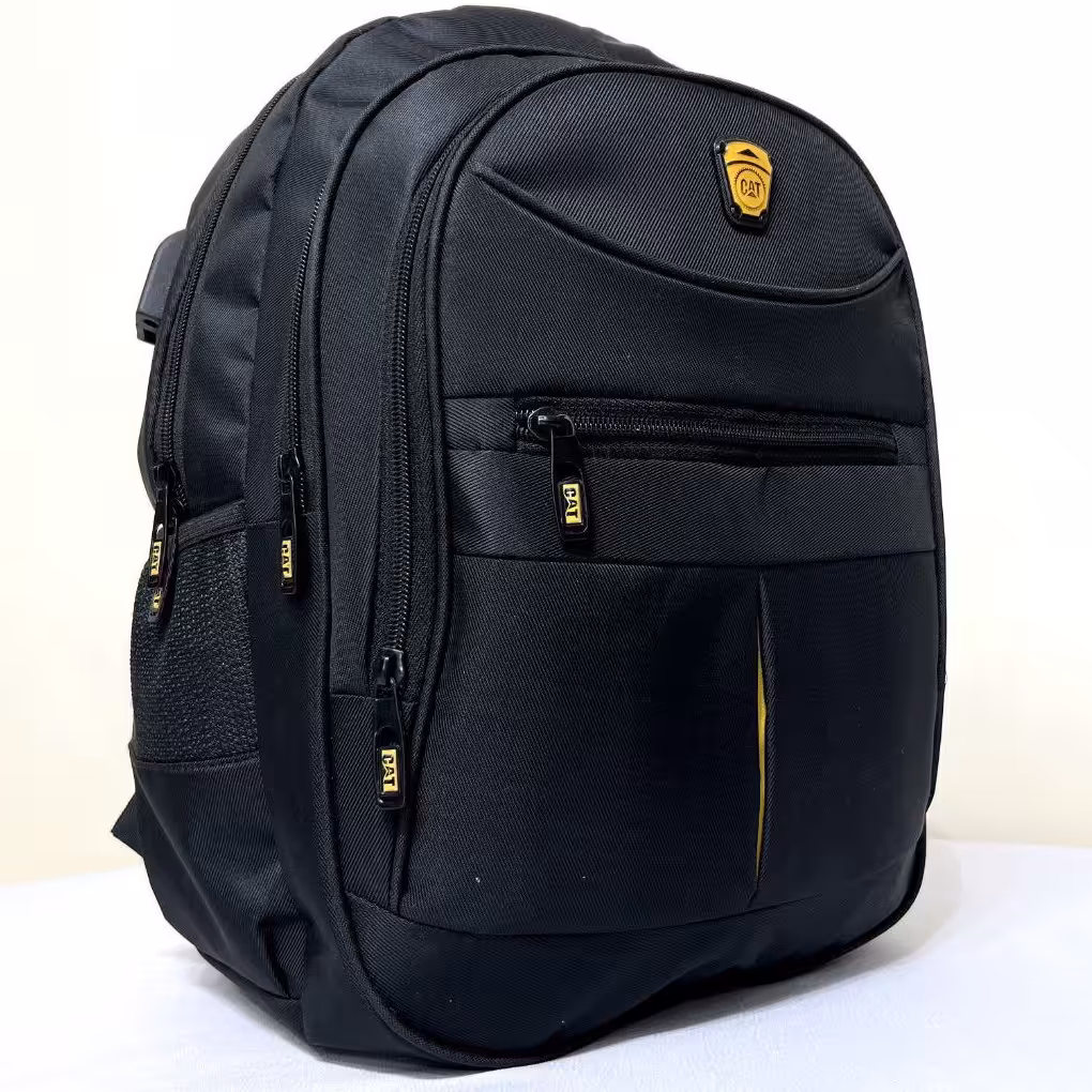 کوله مدرسه ای  کت
 5 زیپ 
کیفیت بسیار بالا 
جنس کجرا خارجی