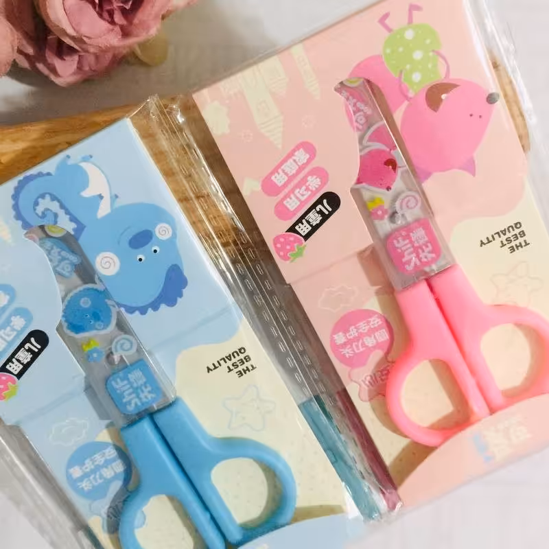 قیچی غلاف دار  دانش آموزی کیفیت عالی اورجینال و کاربردی  