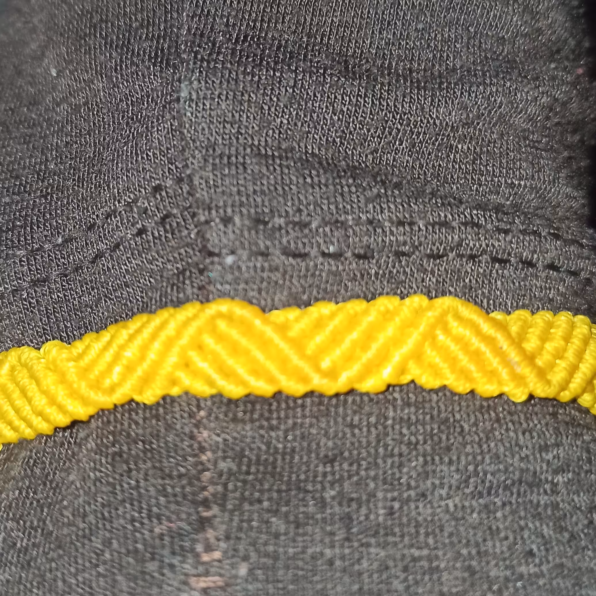 دستبند اسپرت میکرو مکرومه          طرح نوسان برجسته 