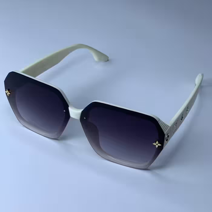 عینک آفتابی دخترانه زنانه مردانه دودی 49 عینک زنونه برندلویی ویتون لنز یووی 400 لولا فلزی با کیف زیپی و دستمال نانو،