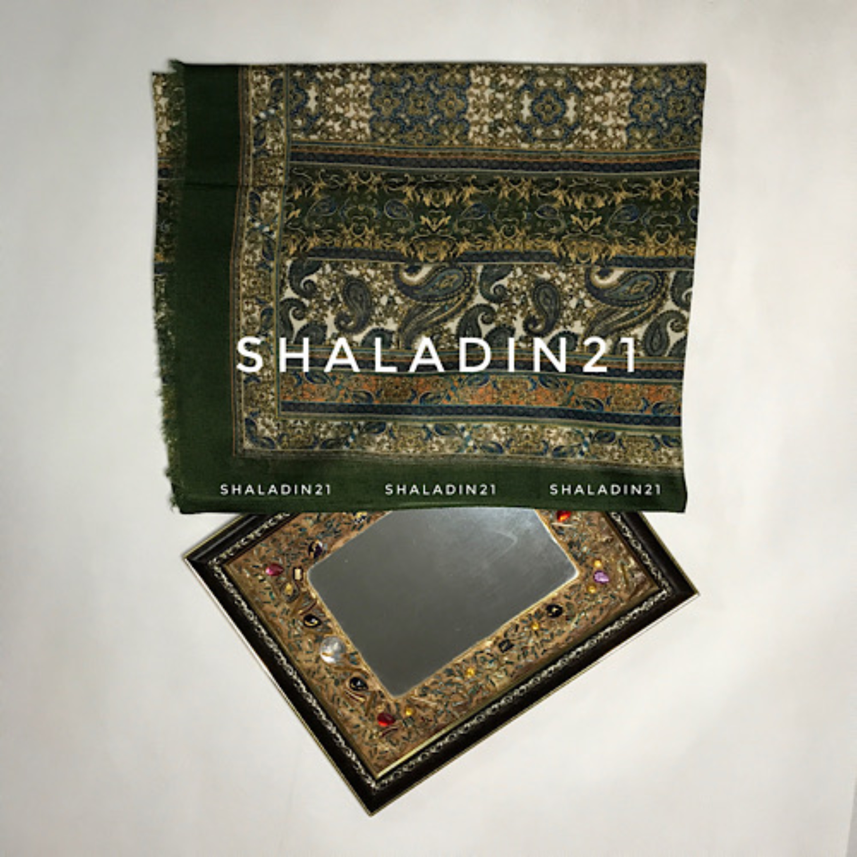 شال نخی طرح بته جقه حاشیه یشمی در چهار رنگ متنوع بسیار سبک و خنک