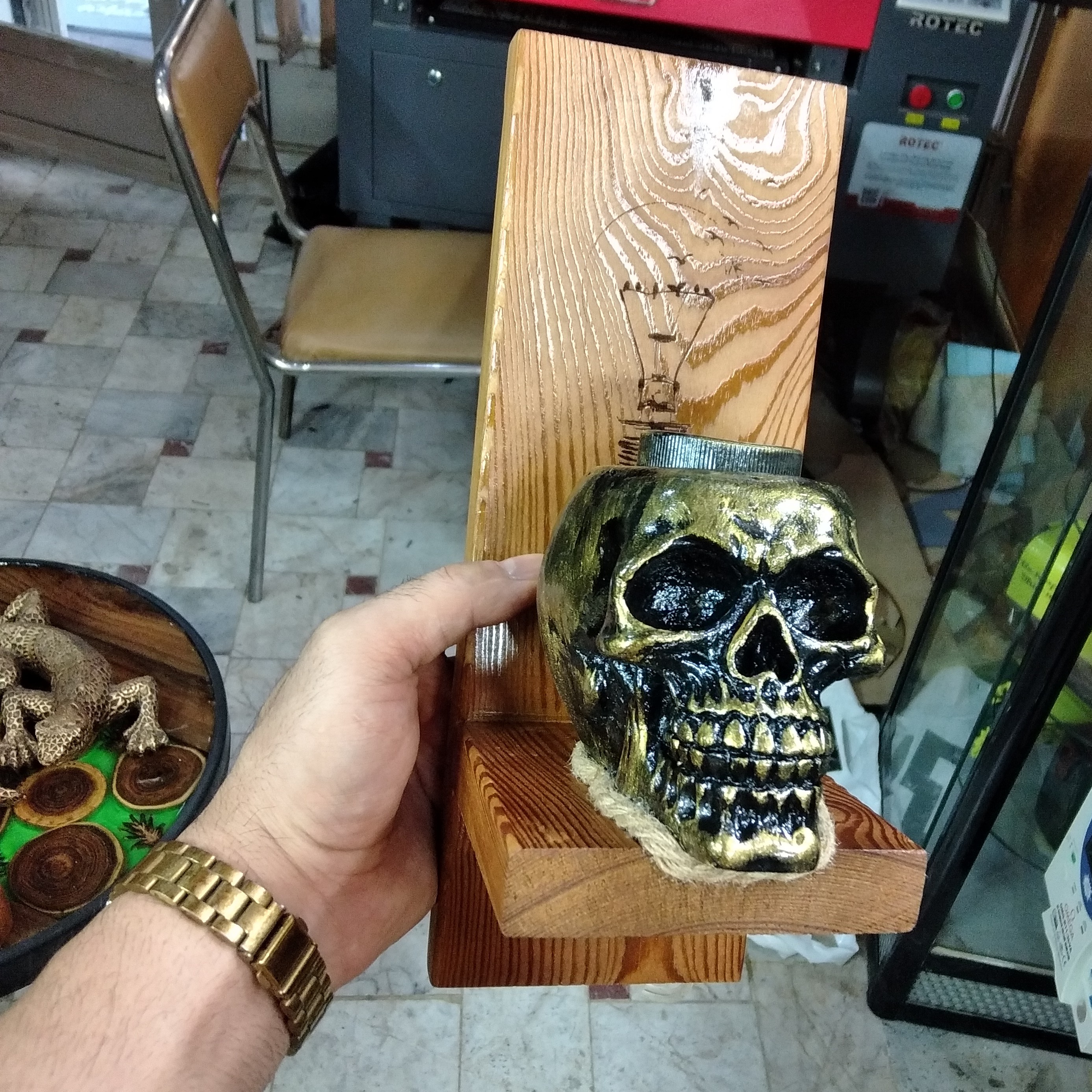 چراغ خواب چراغ دیواری چراغ شب خواب دیواری چوبی دیواری اسکلت لامپ نئون لامپ ادیسونی