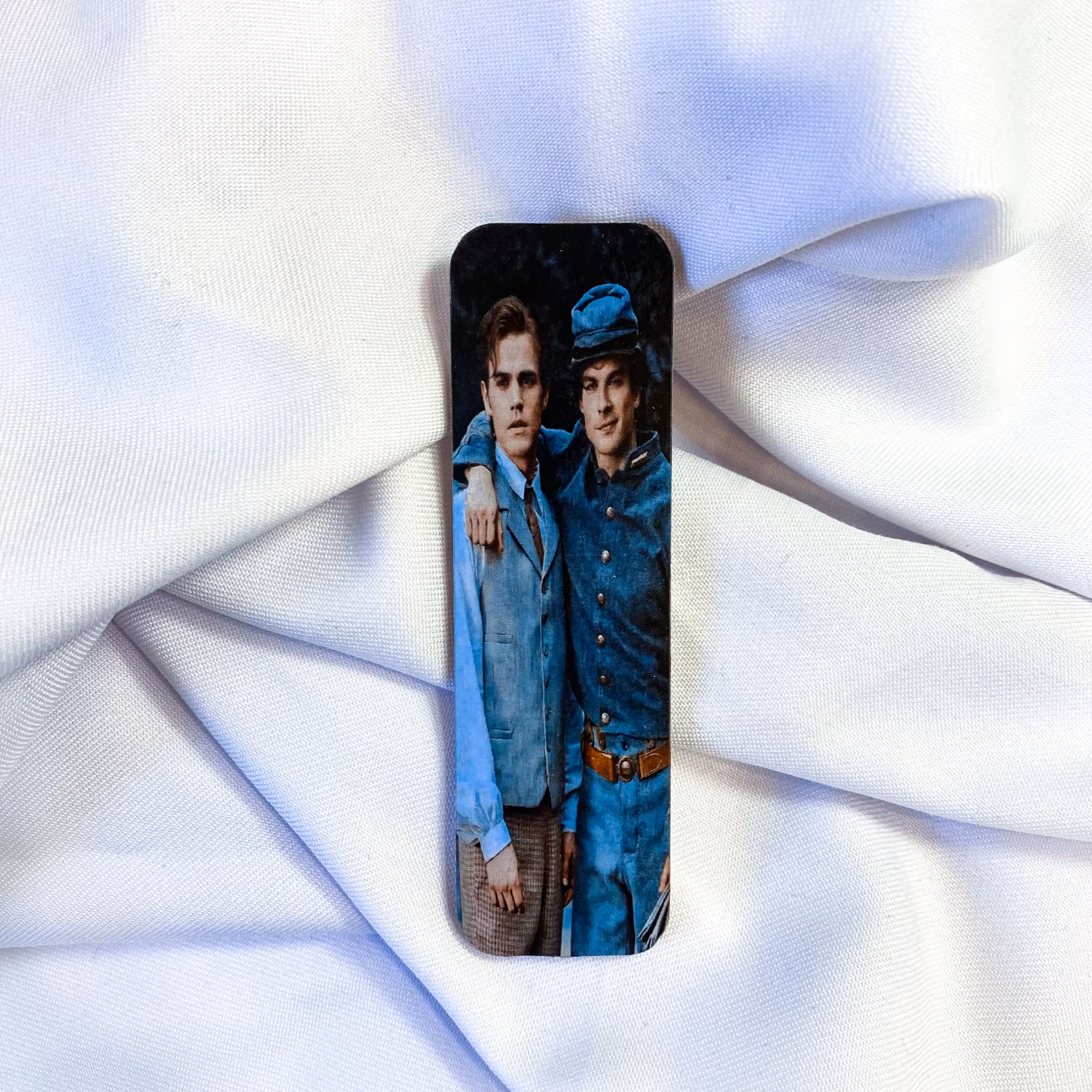 بوکمارک چوبی با طرح سریال ومپایر دایریز